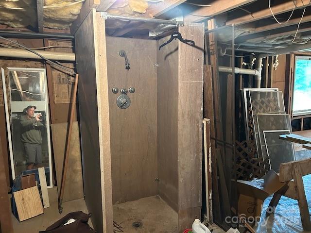 584 Groves Road — Union Mills