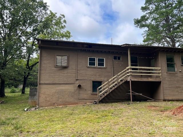 584 Groves Road — Union Mills