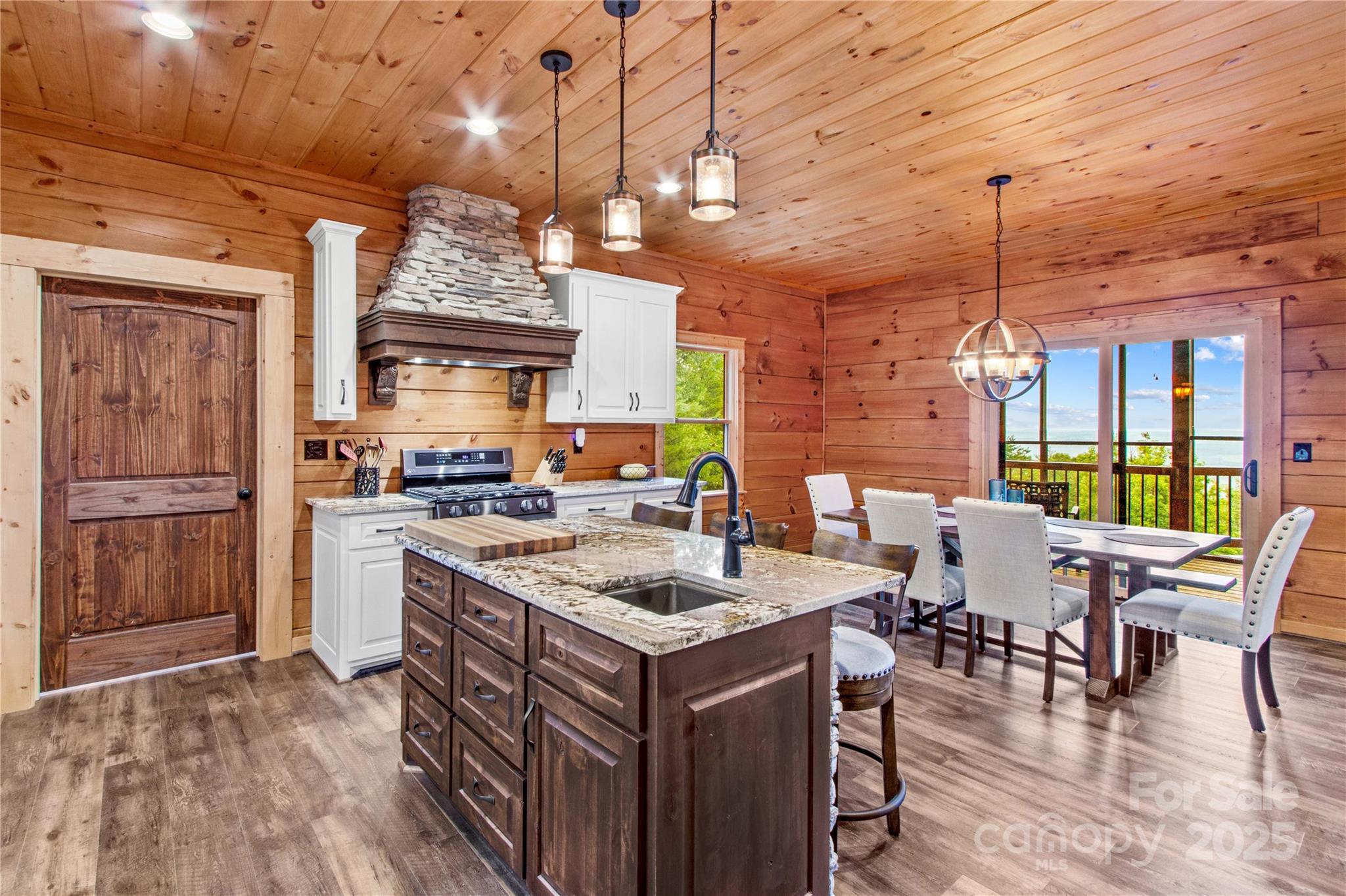 1220 Sierra Trace Road — Denton