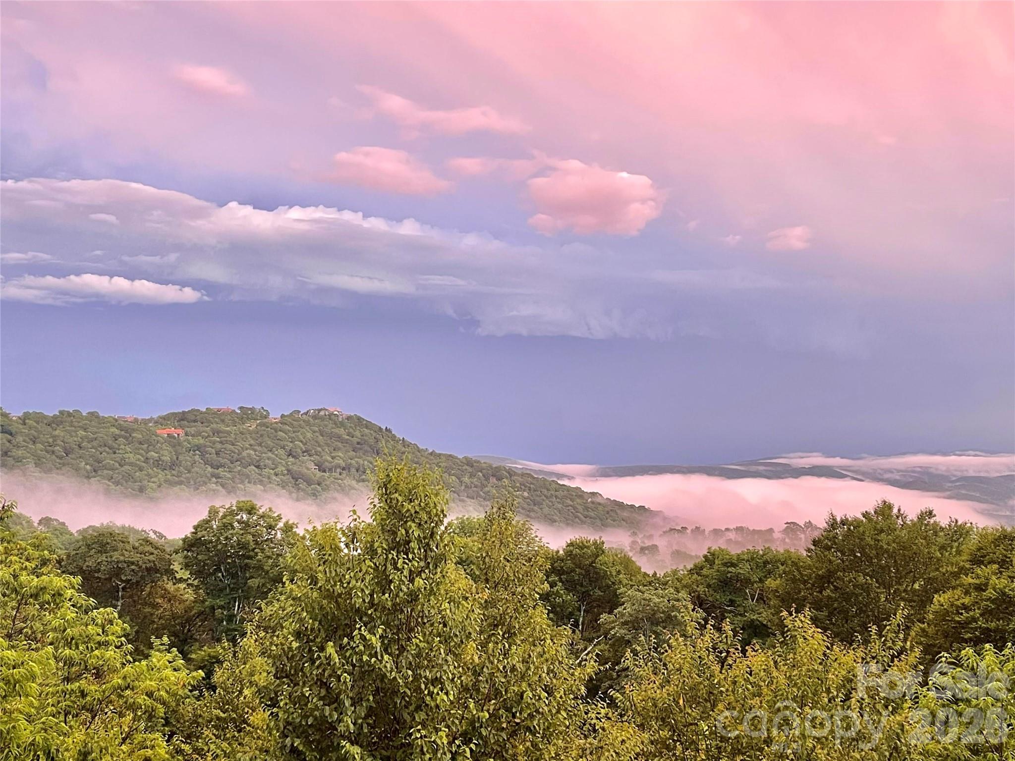 180 Windy Knoll — Banner Elk