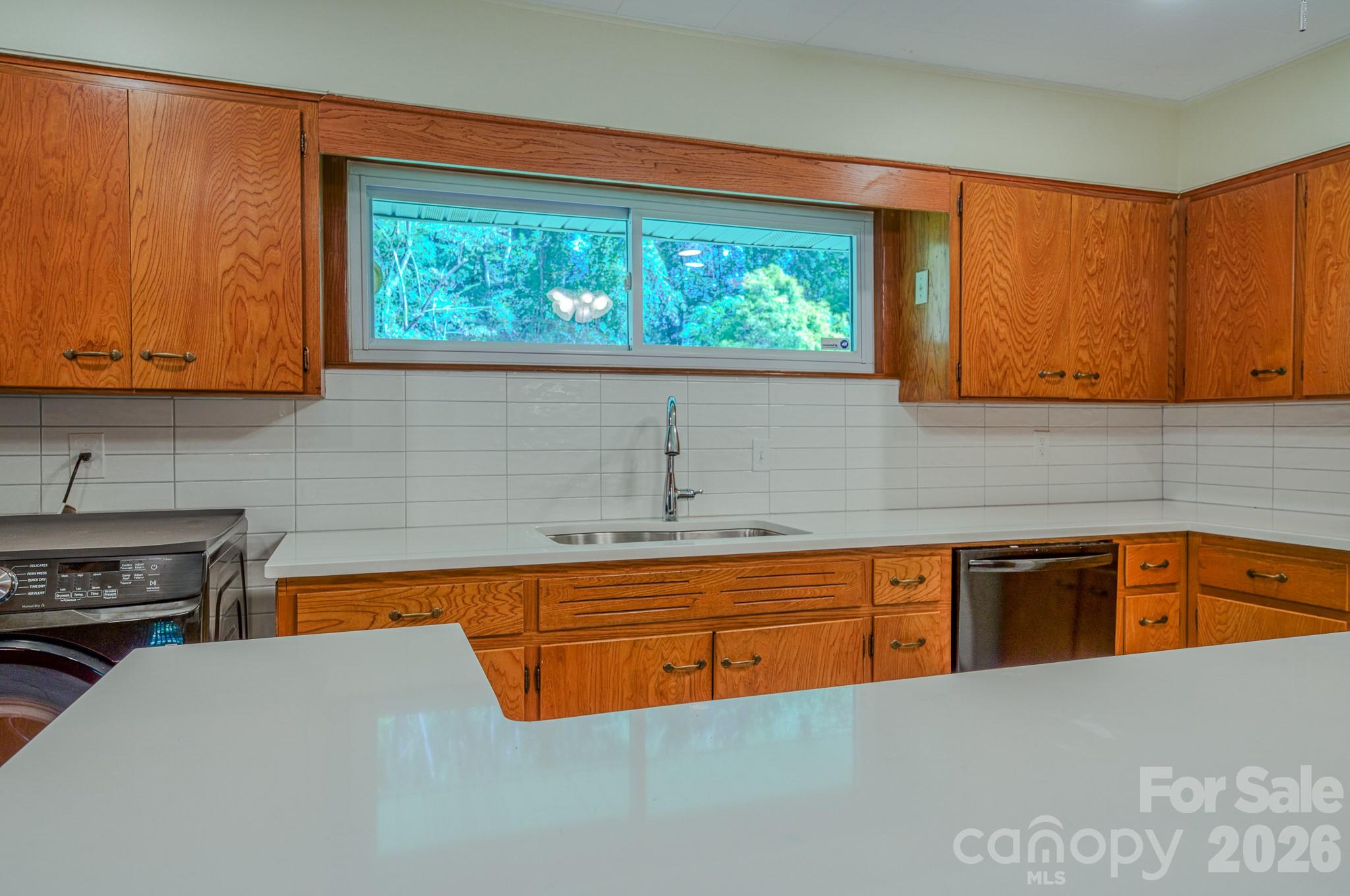 105 Alexander Avenue — Swannanoa