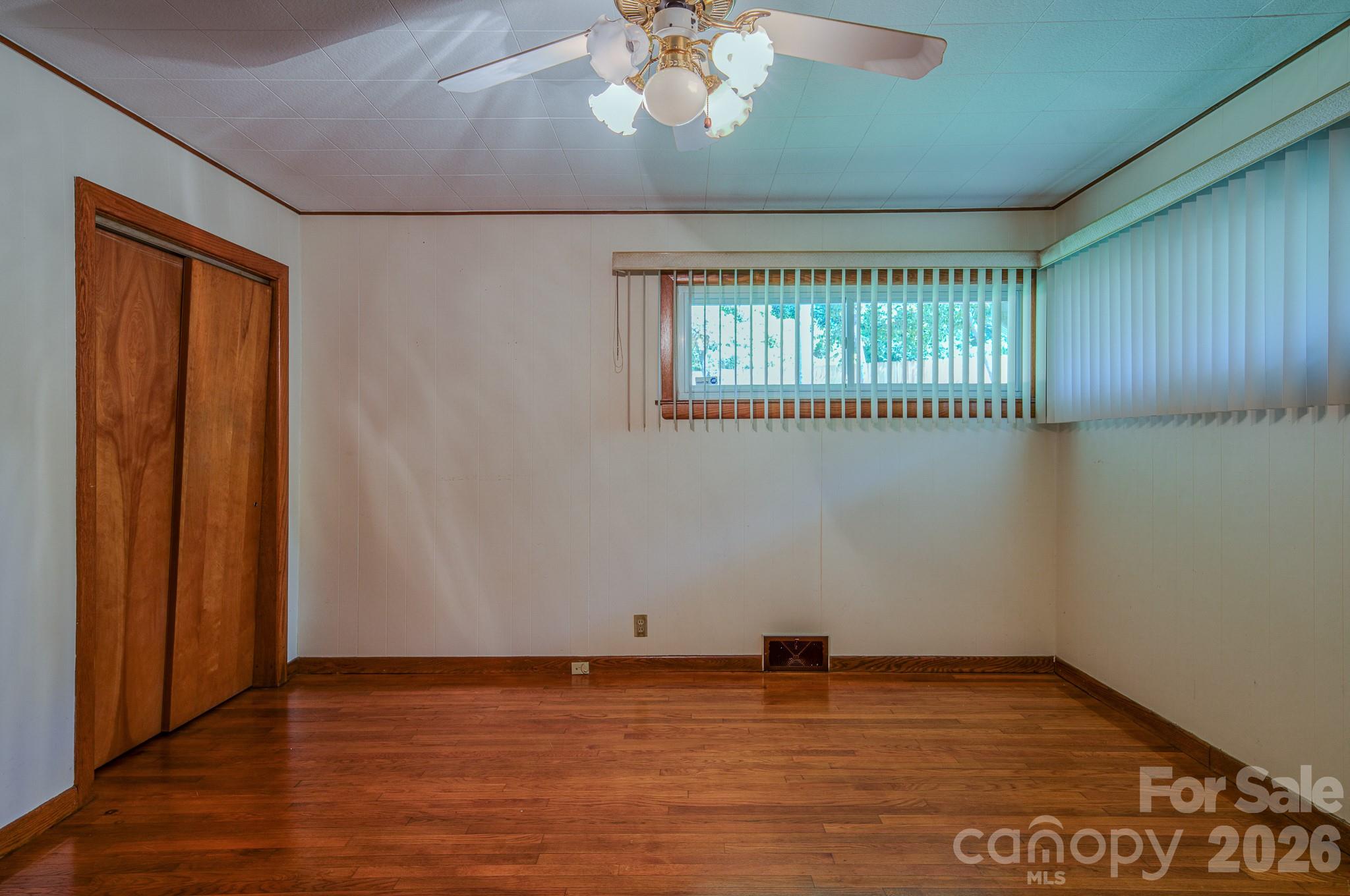 105 Alexander Avenue — Swannanoa