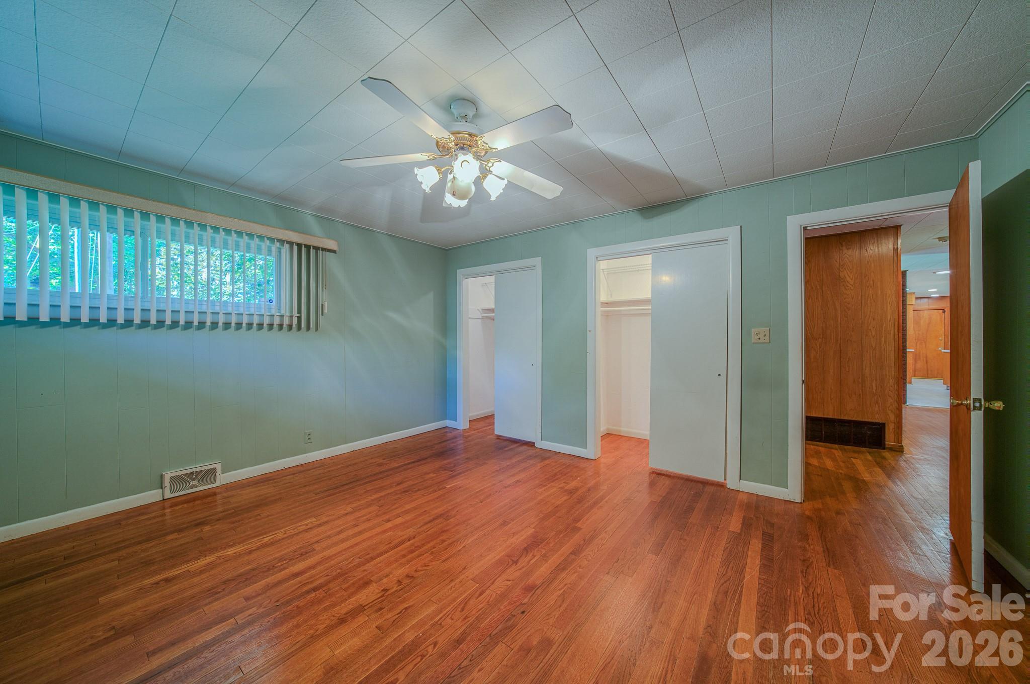 105 Alexander Avenue — Swannanoa