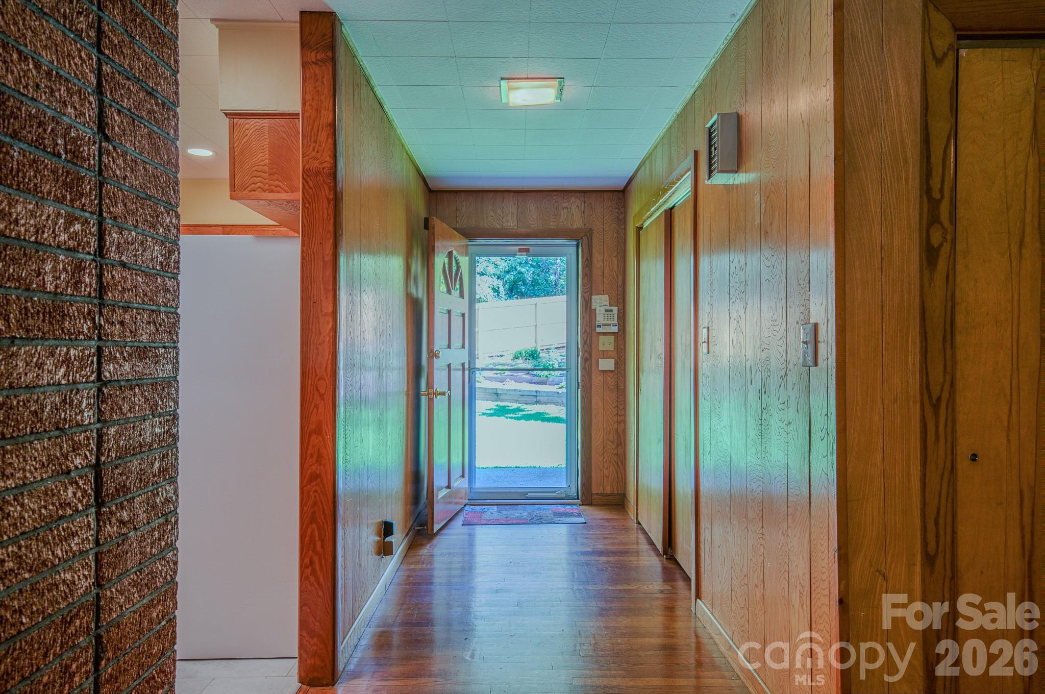 105 Alexander Avenue — Swannanoa