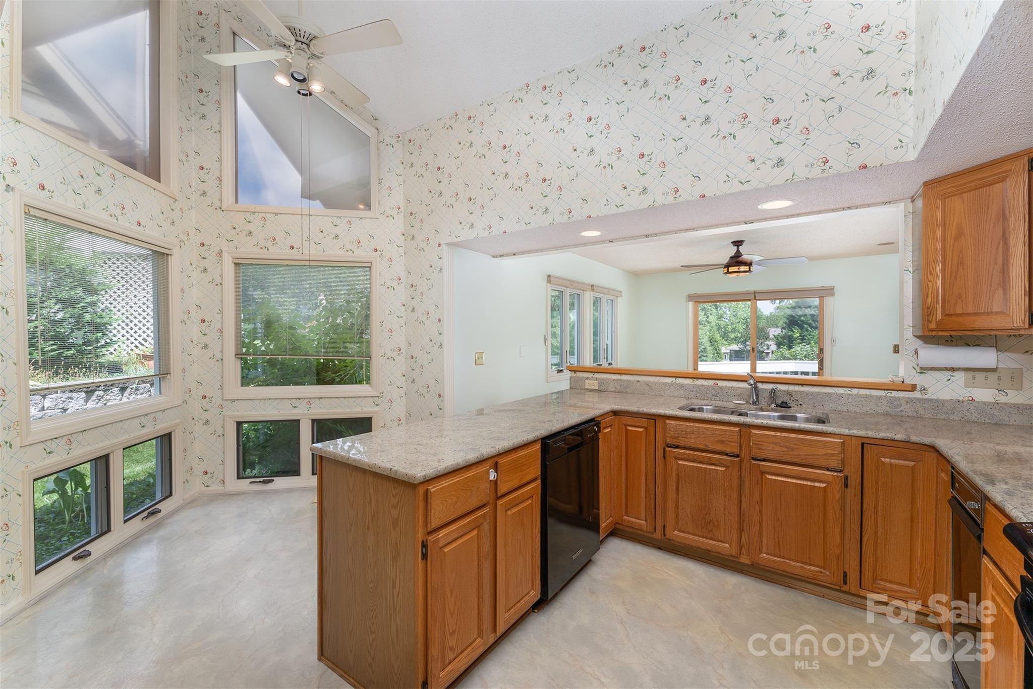144 Overlook Drive — Flat Rock