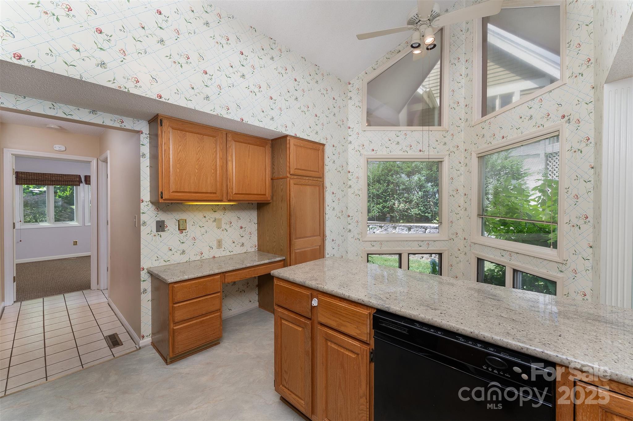 144 Overlook Drive — Flat Rock