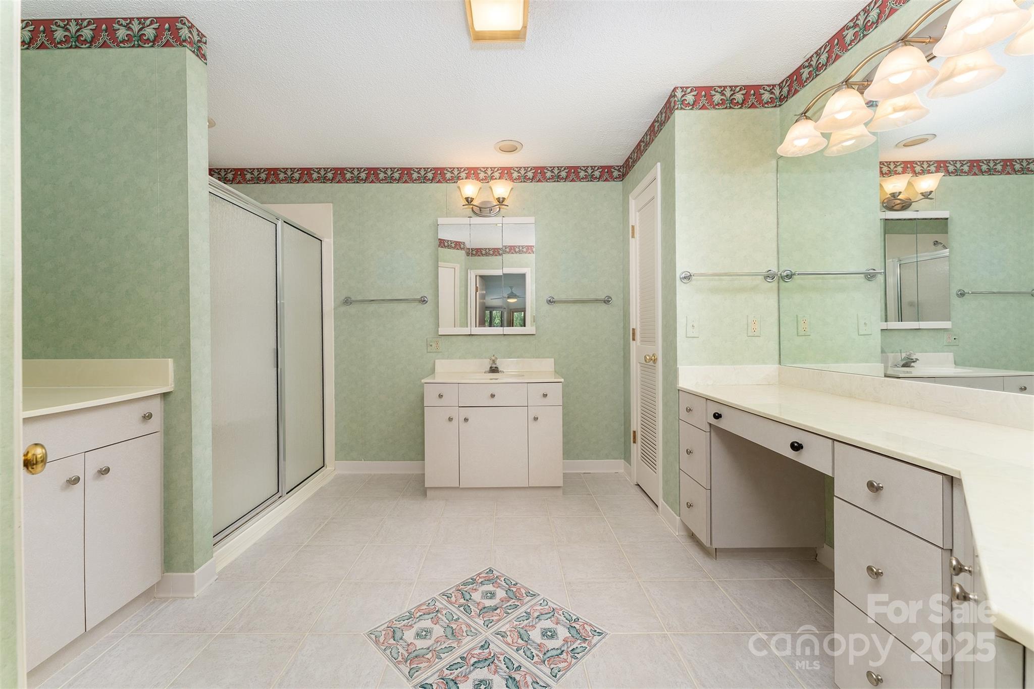 144 Overlook Drive — Flat Rock