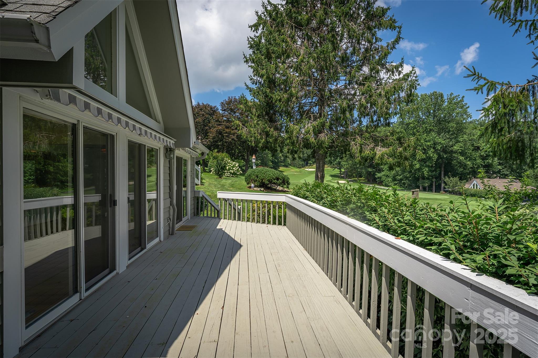 144 Overlook Drive — Flat Rock