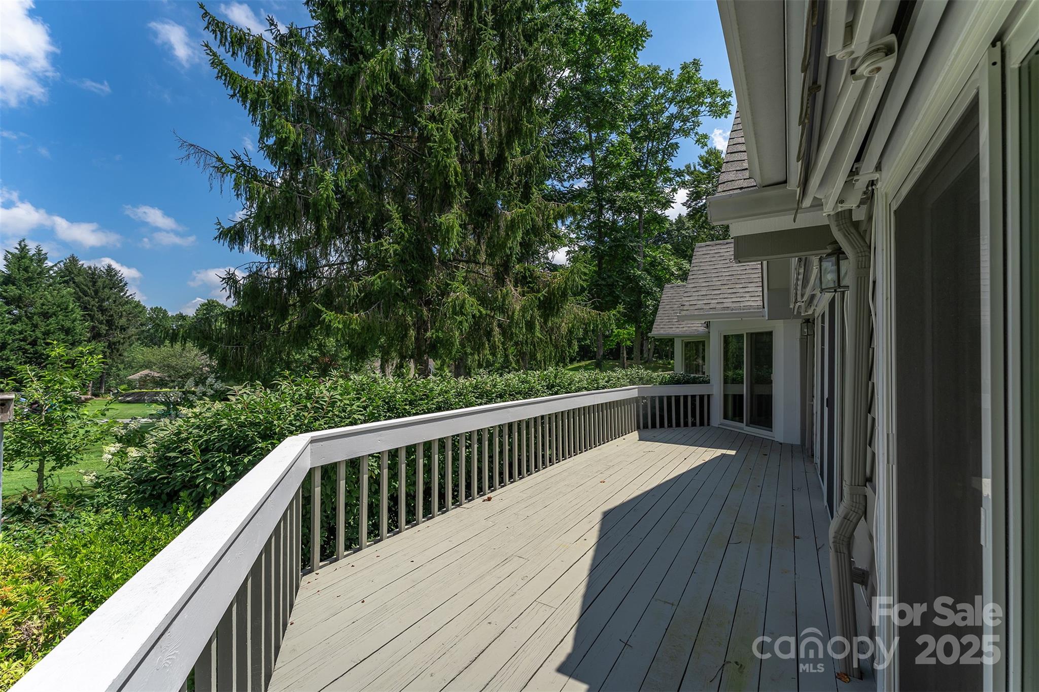 144 Overlook Drive — Flat Rock