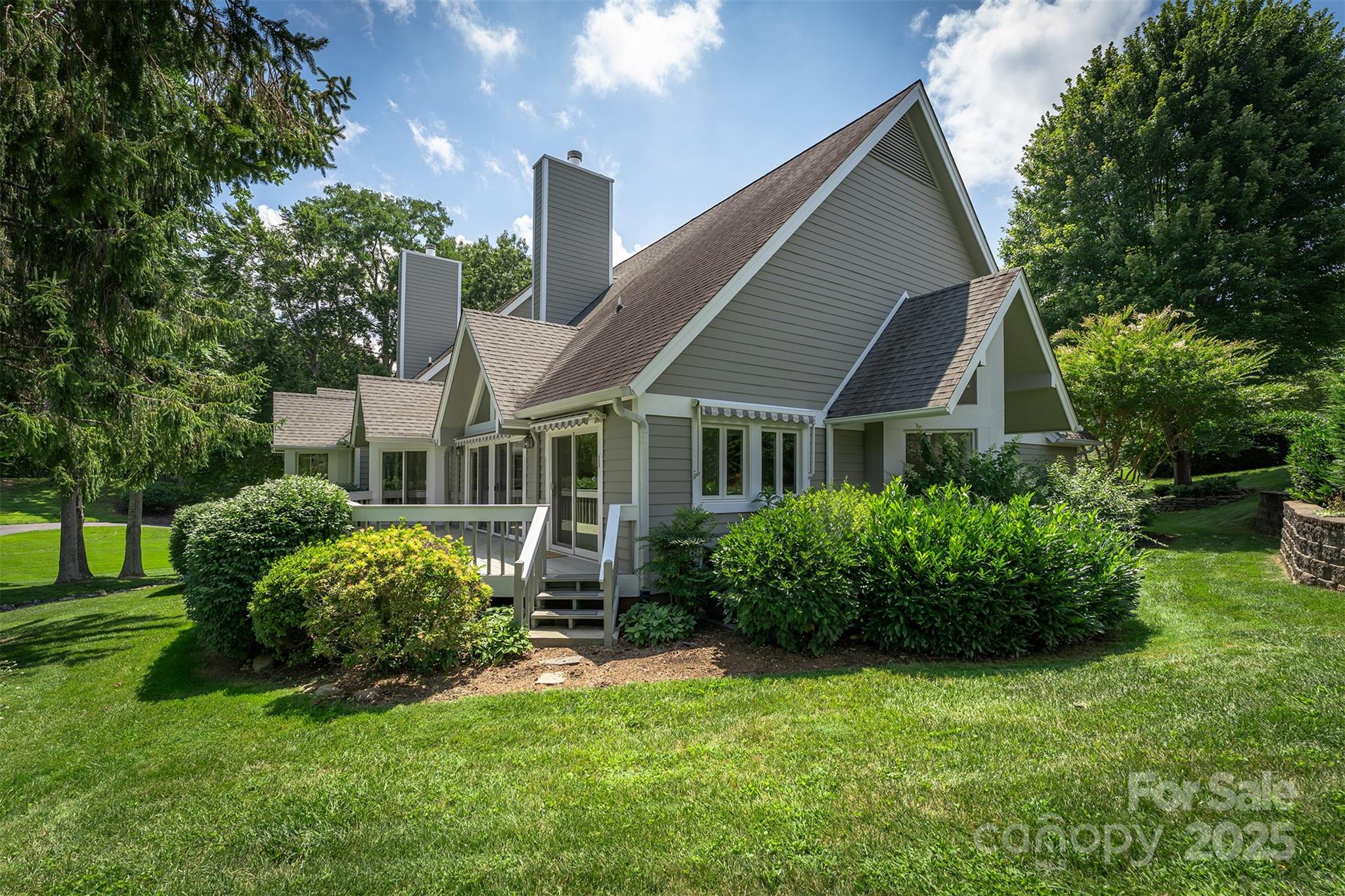 144 Overlook Drive — Flat Rock