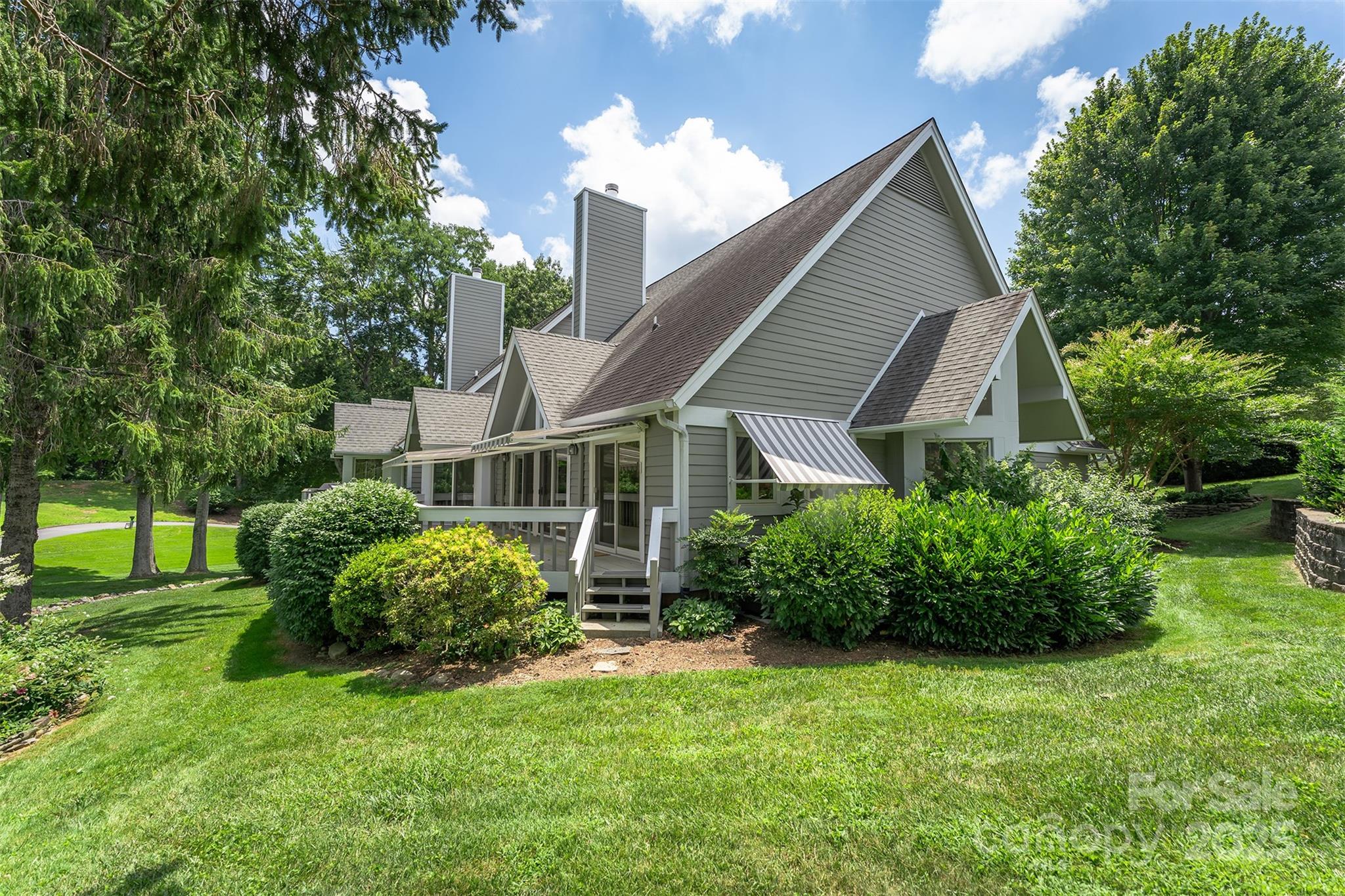 144 Overlook Drive — Flat Rock