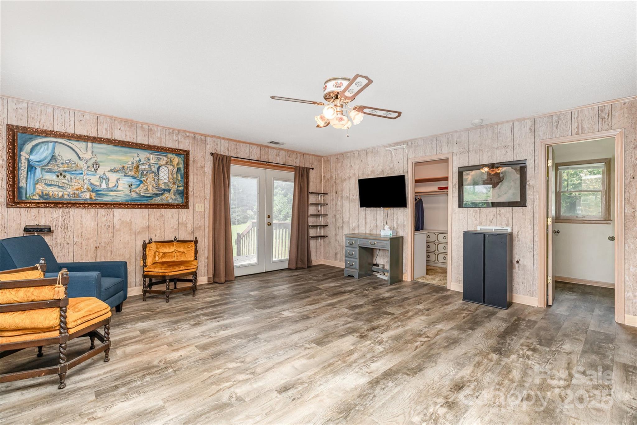 9825 Hagers Road — Huntersville