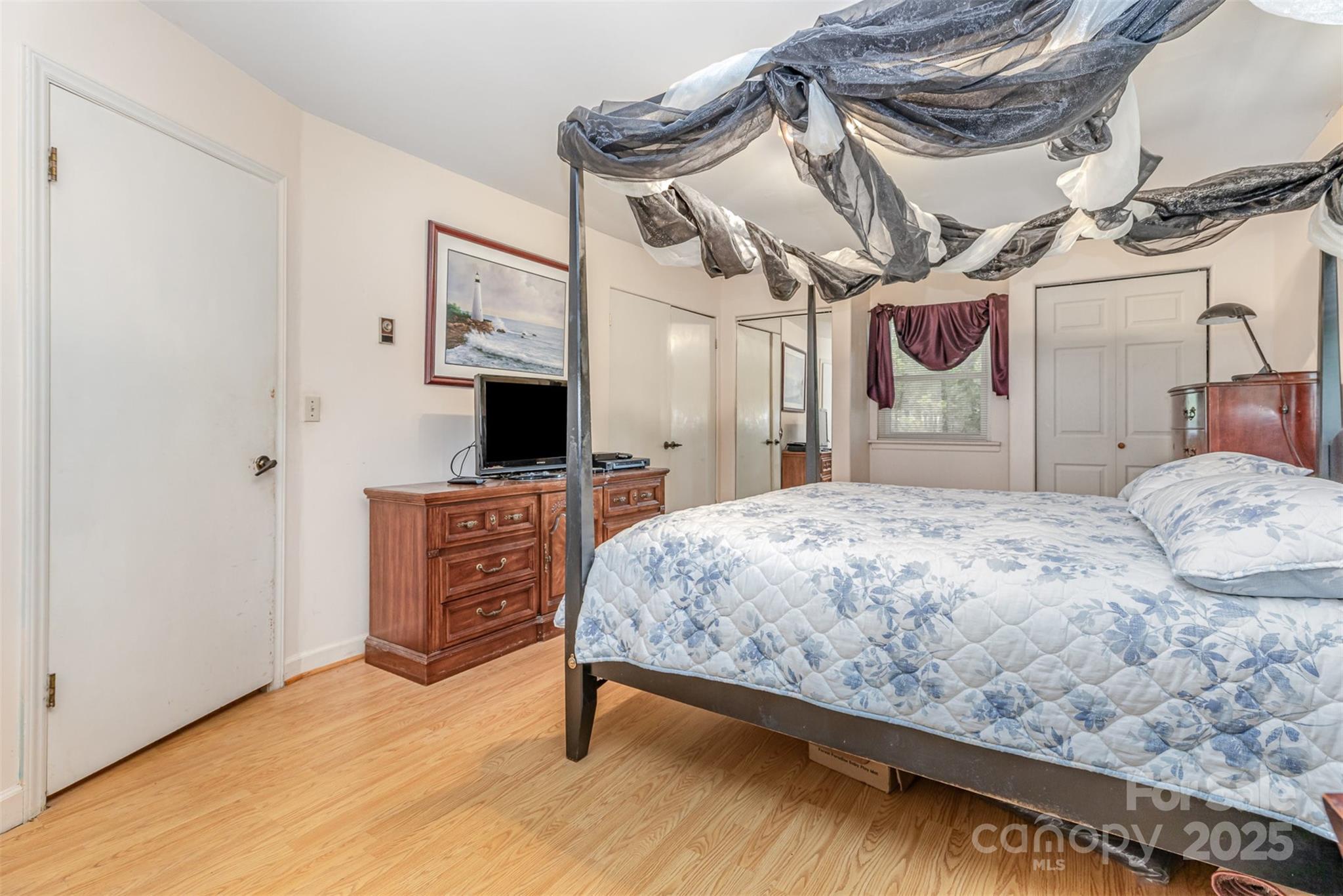 9825 Hagers Road — Huntersville