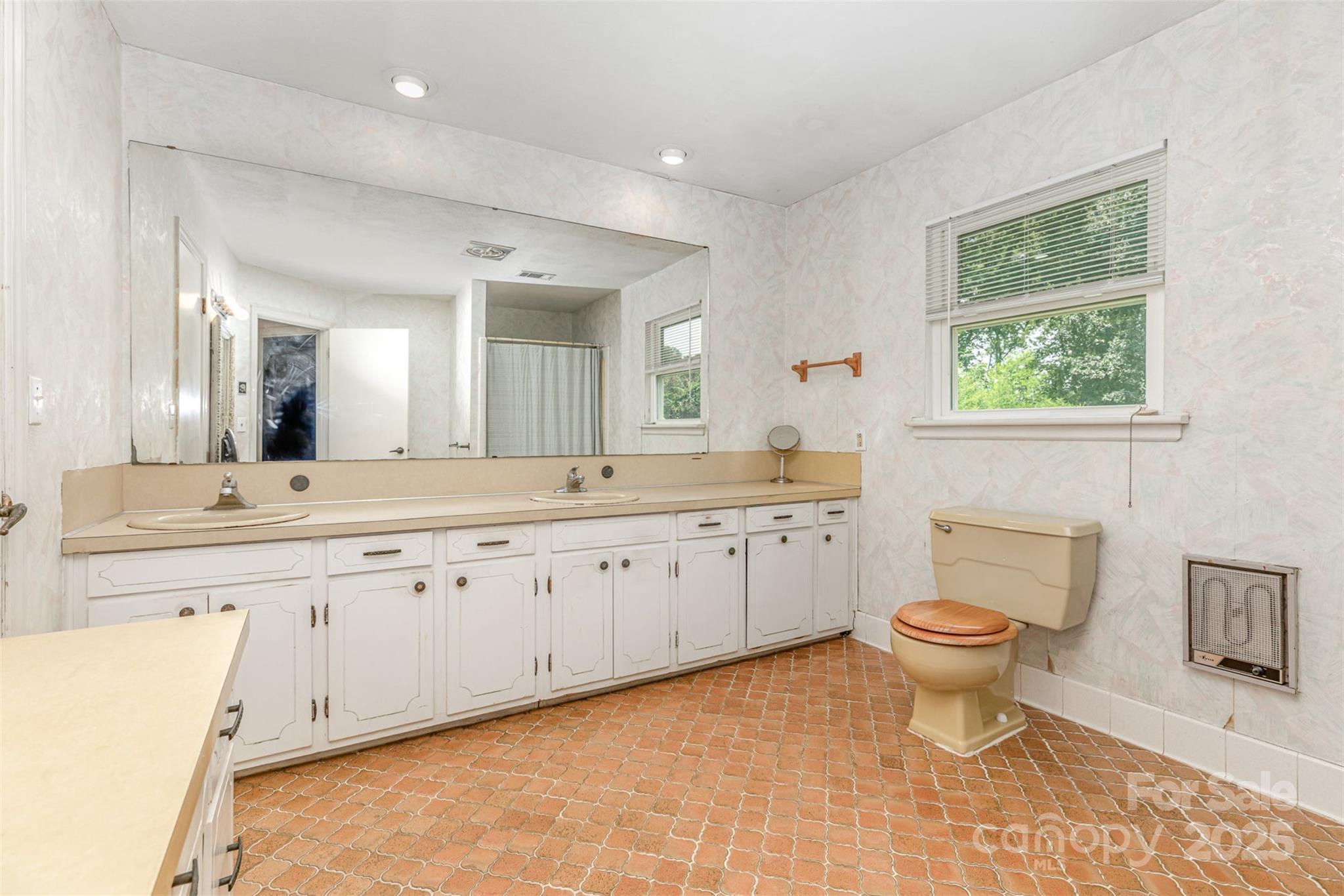 9825 Hagers Road — Huntersville