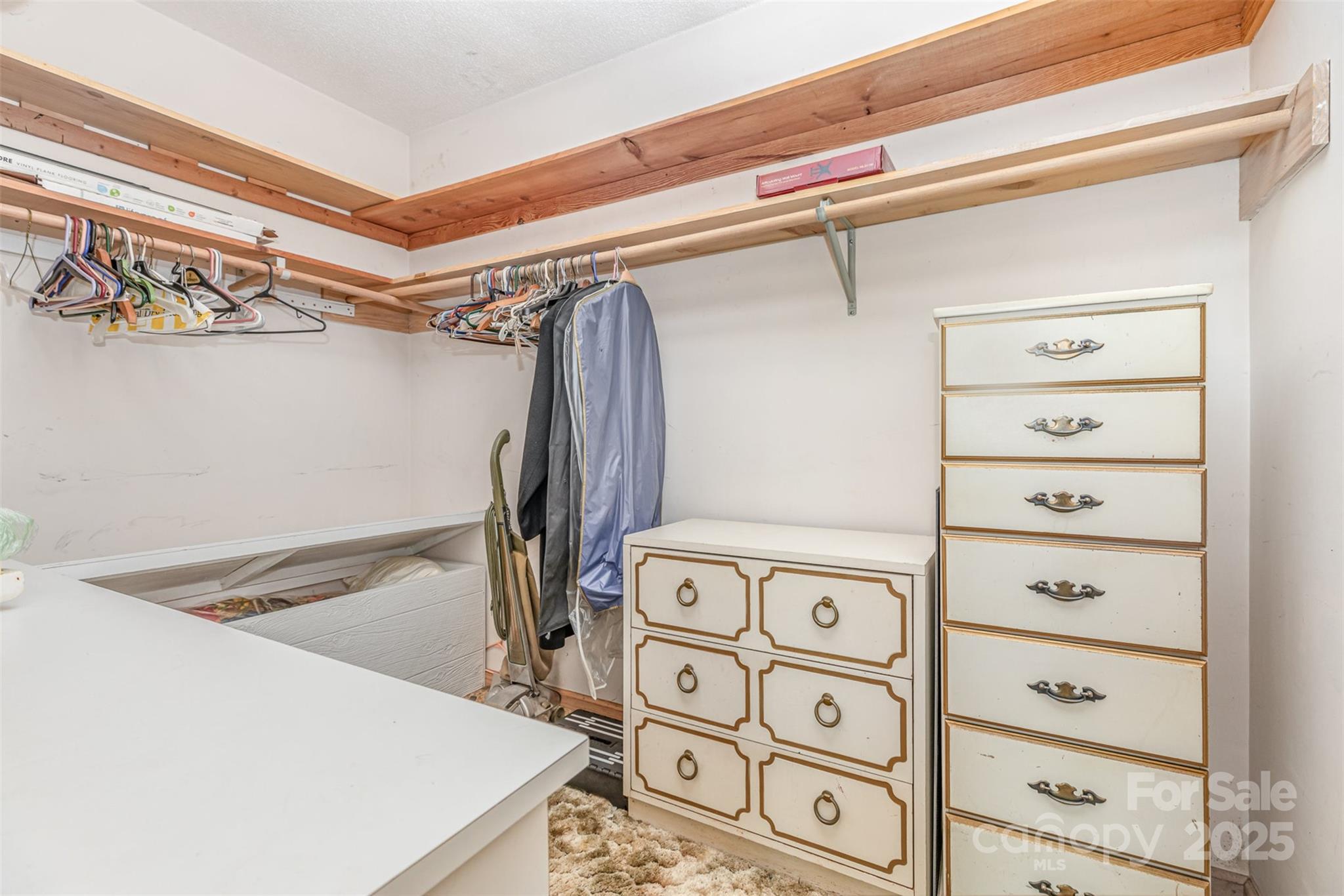 9825 Hagers Road — Huntersville