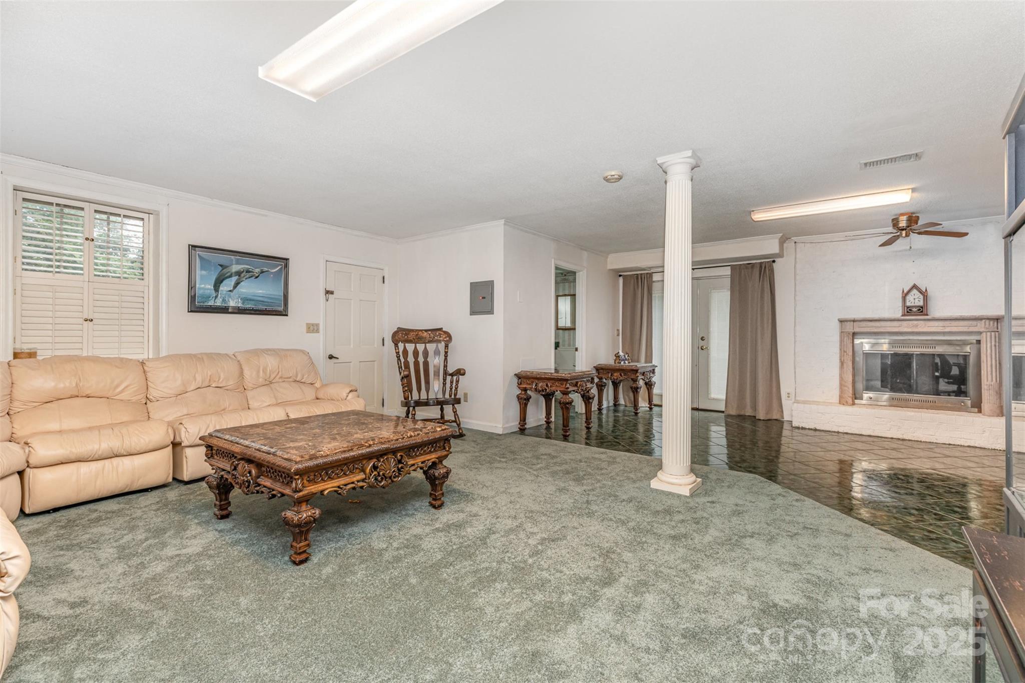9825 Hagers Road — Huntersville
