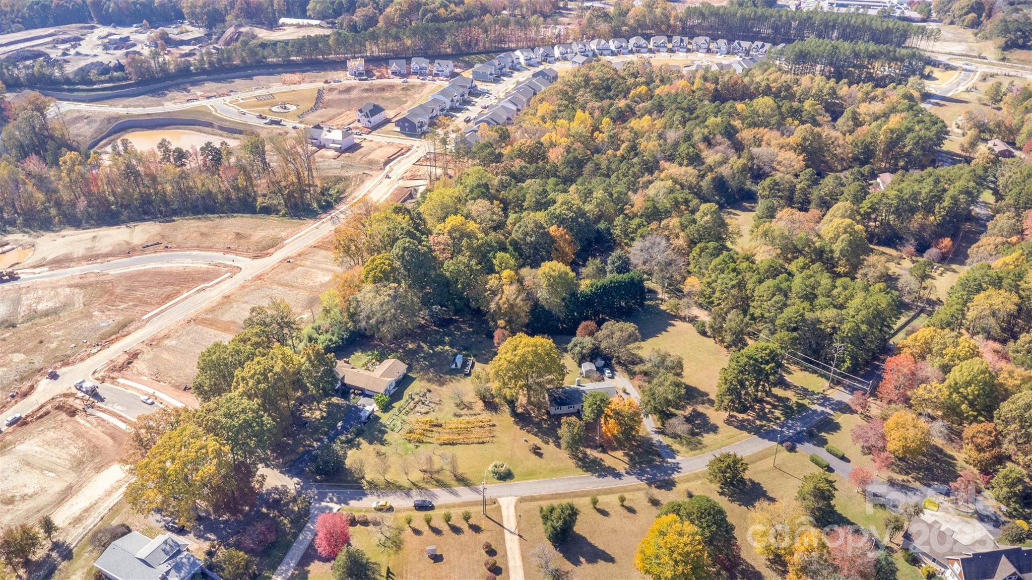 9825 Hagers Road — Huntersville