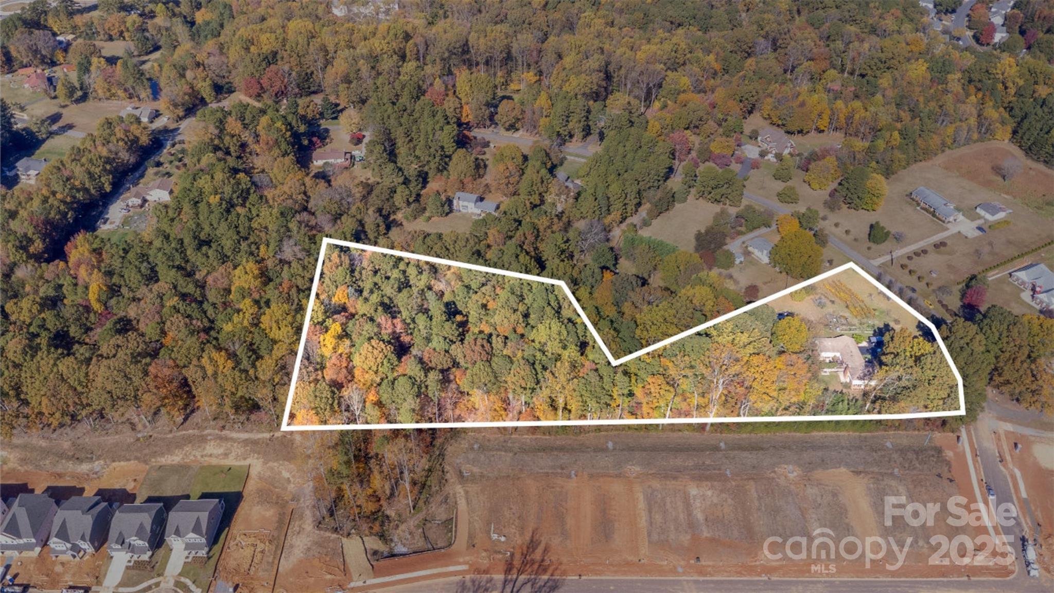 9825 Hagers Road — Huntersville
