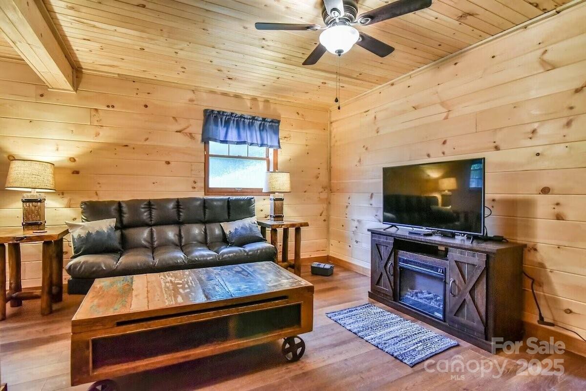 48 Buck Ridge Road — Fairview