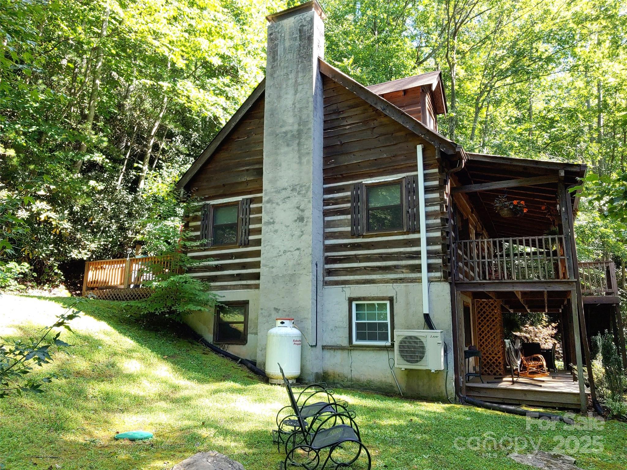 48 Buck Ridge Road — Fairview