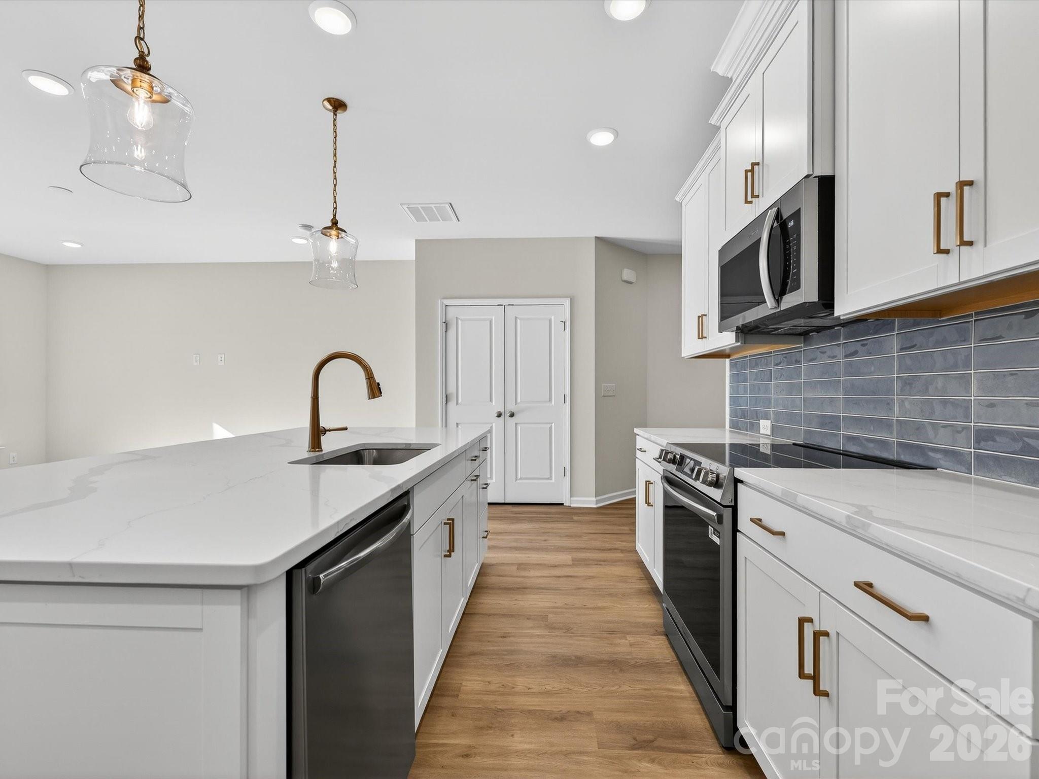 237 Alluvium Lane — Waxhaw