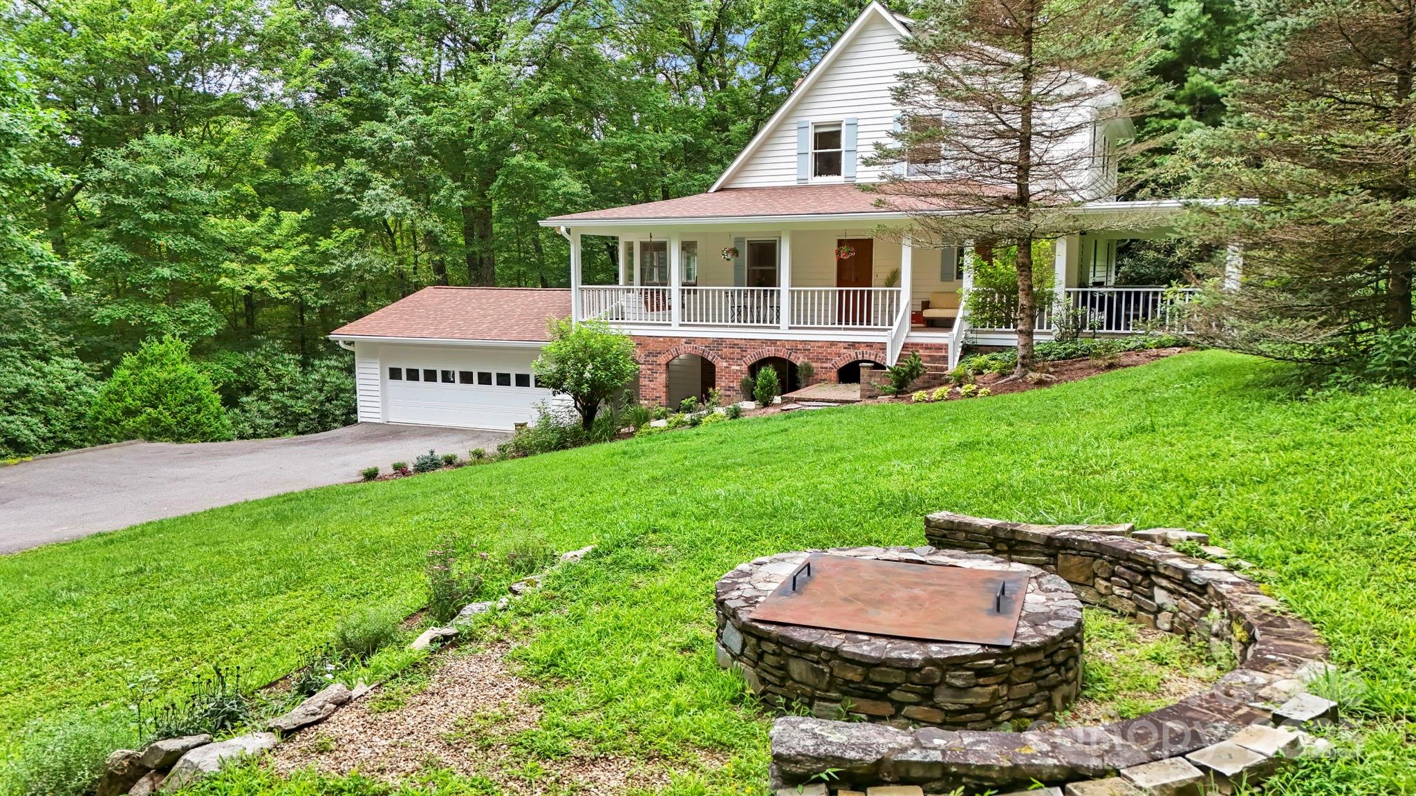 127 Boulder Lane — Blowing Rock