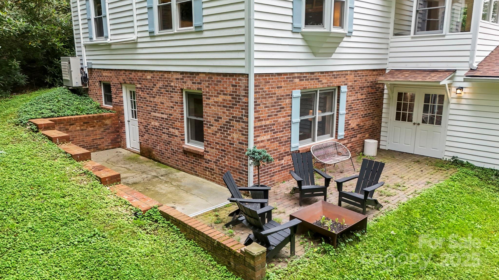 127 Boulder Lane — Blowing Rock