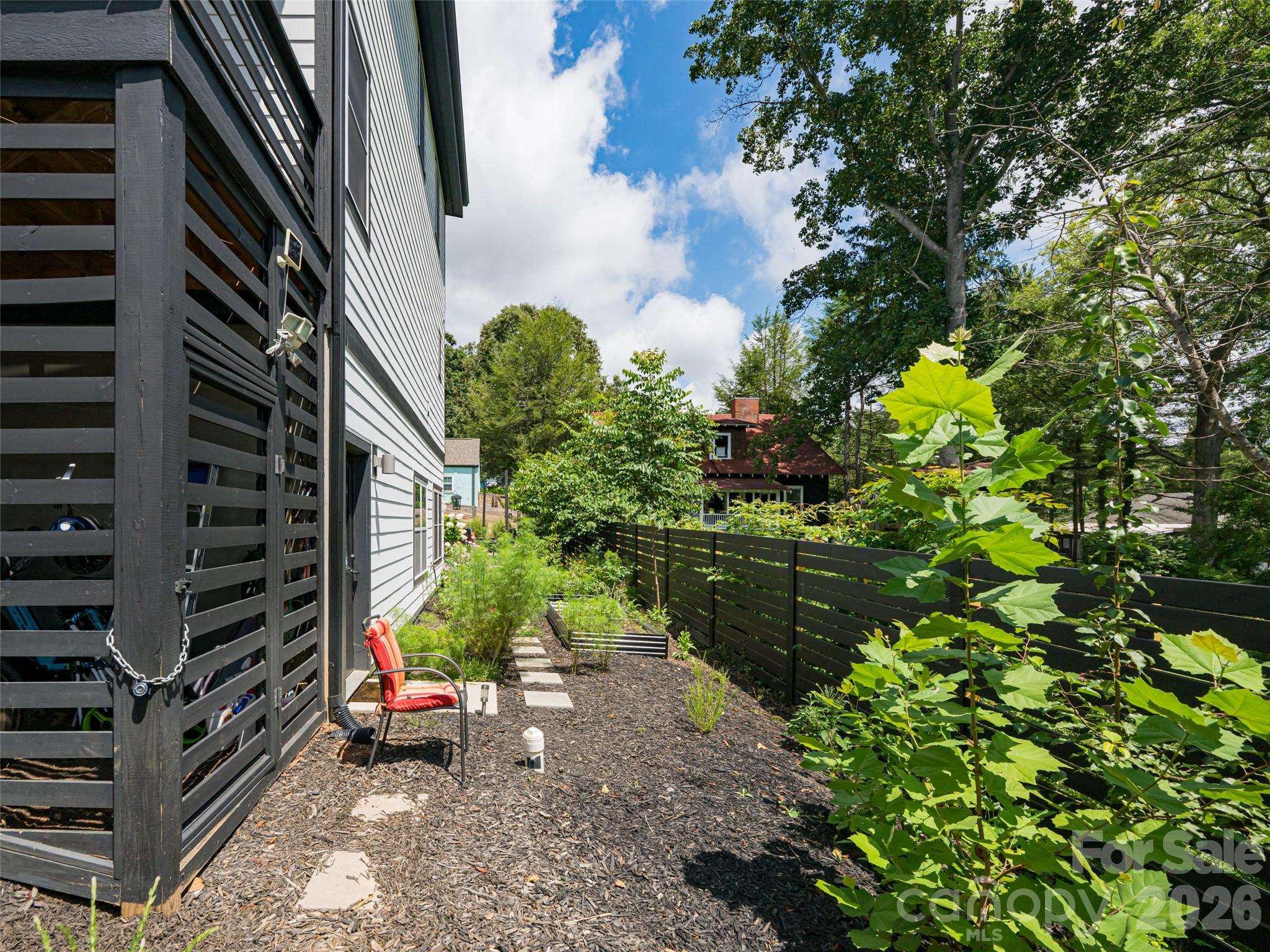 197 Chatham Road — Asheville