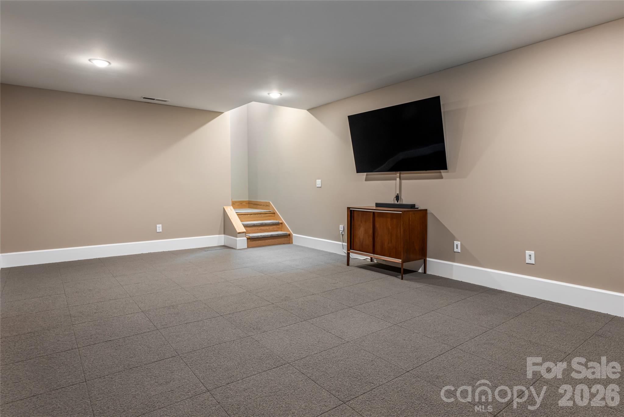 7 Bee Balm Way — Asheville