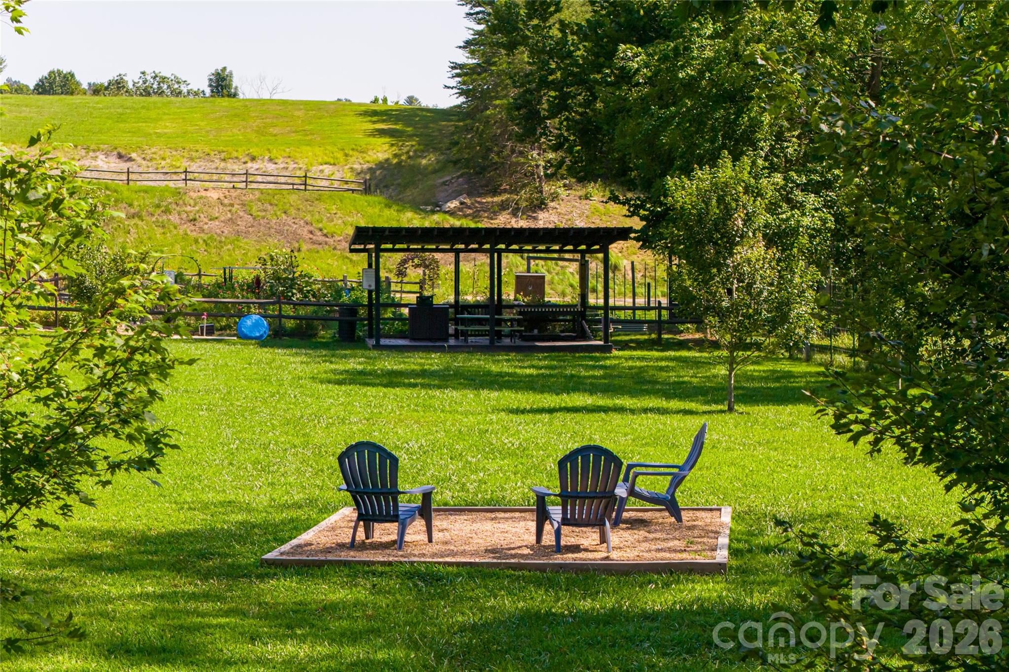 7 Bee Balm Way — Asheville