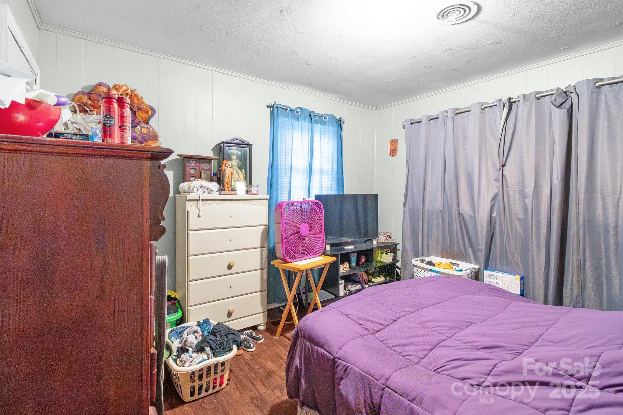 940 W End Road — Chester