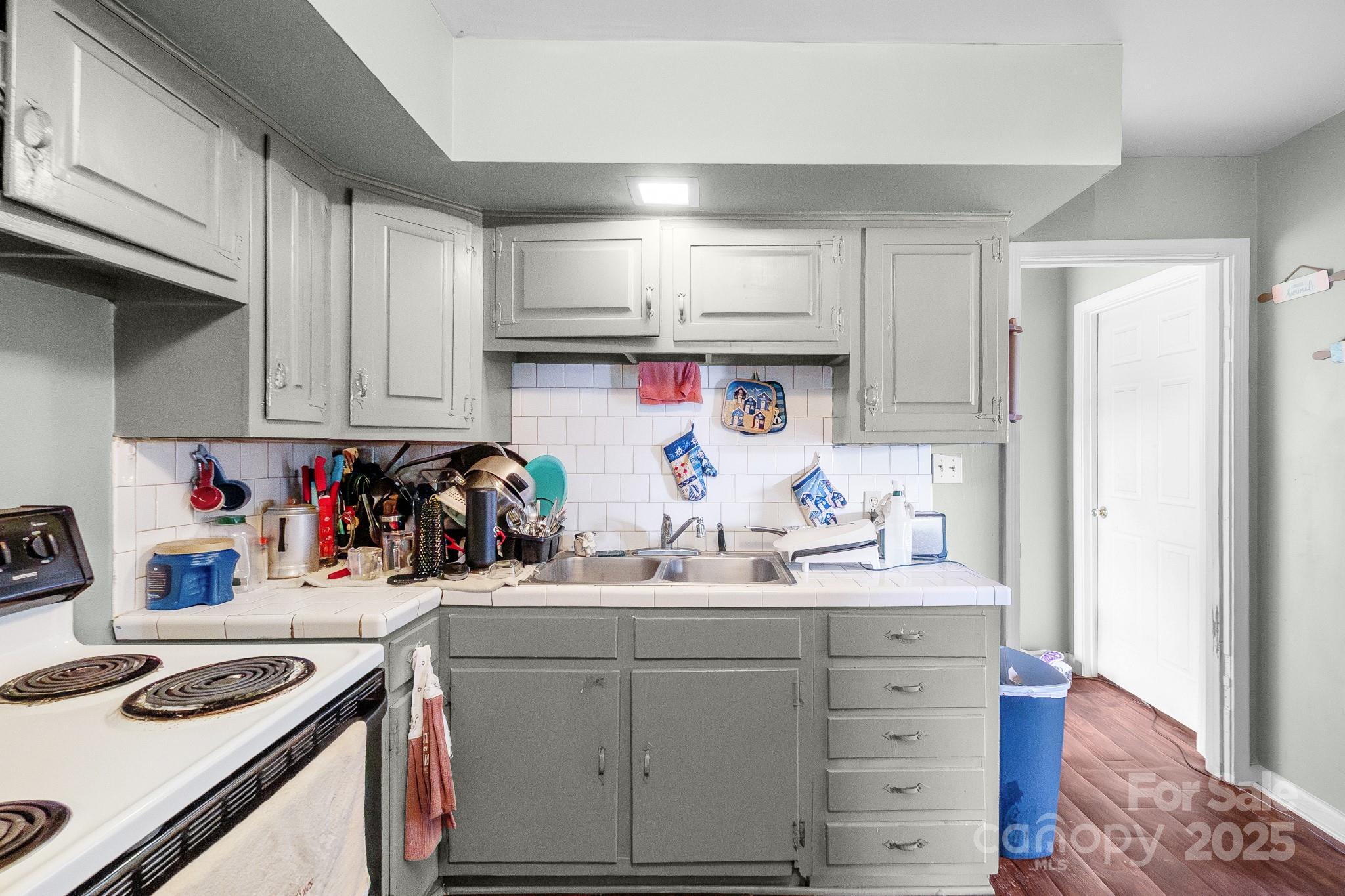 940 W End Road — Chester