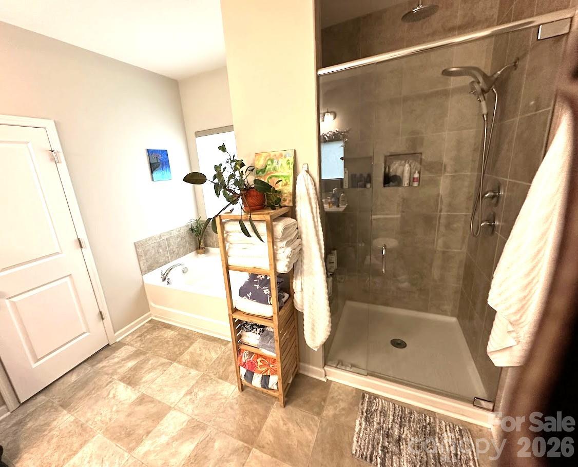 1376 Whistling Lane — York