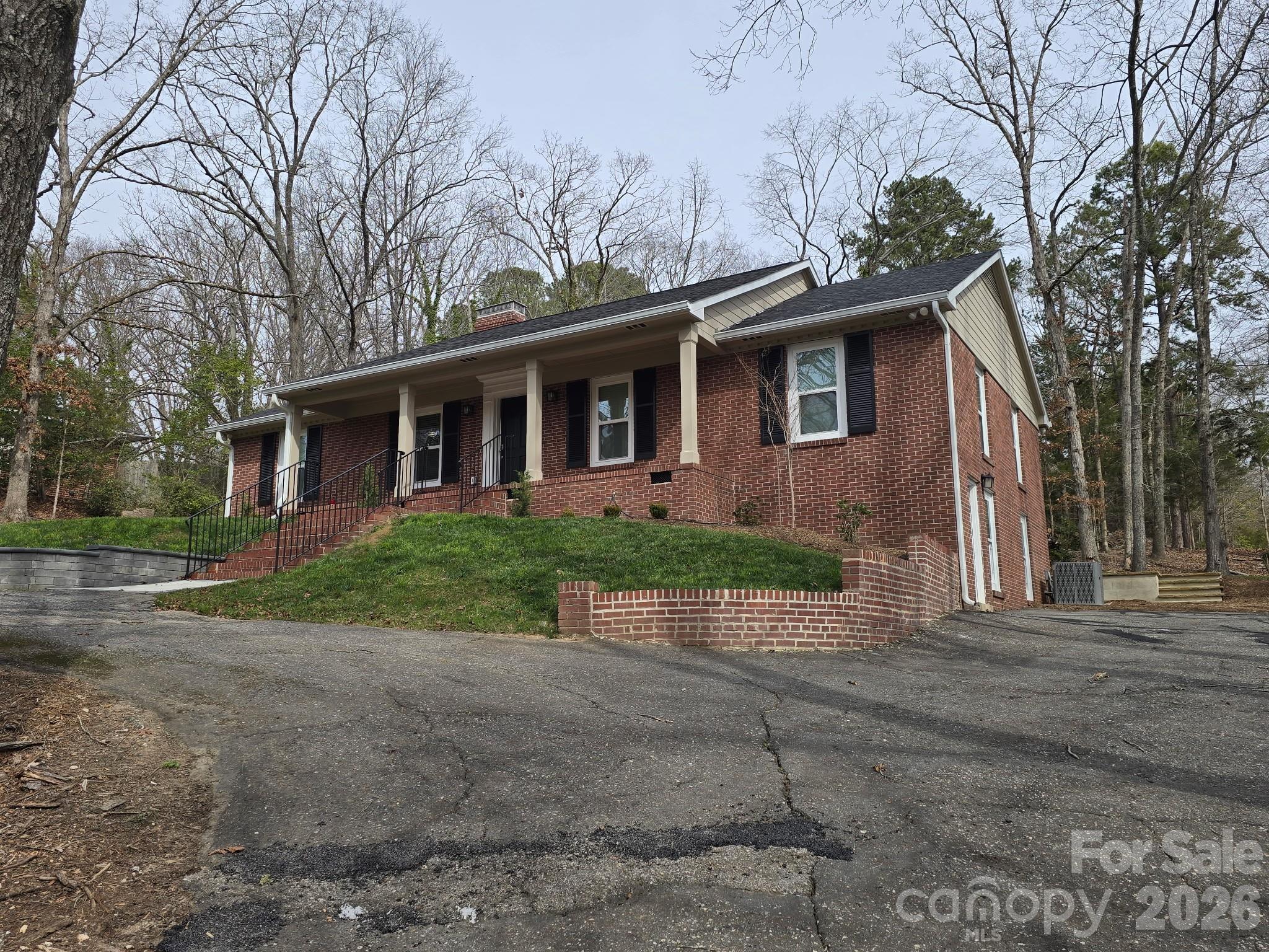 126 Sunset Drive — Chester