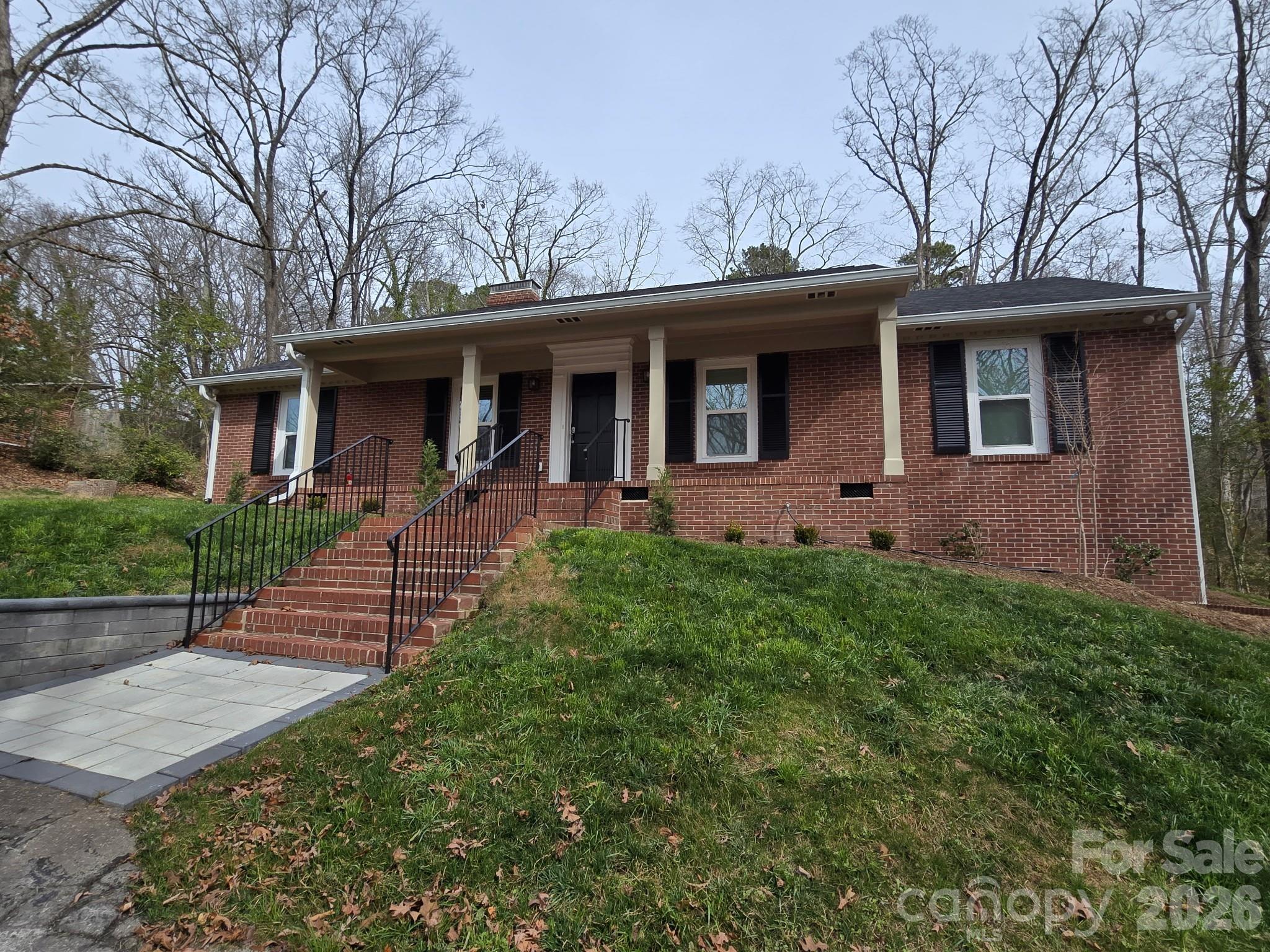 126 Sunset Drive — Chester
