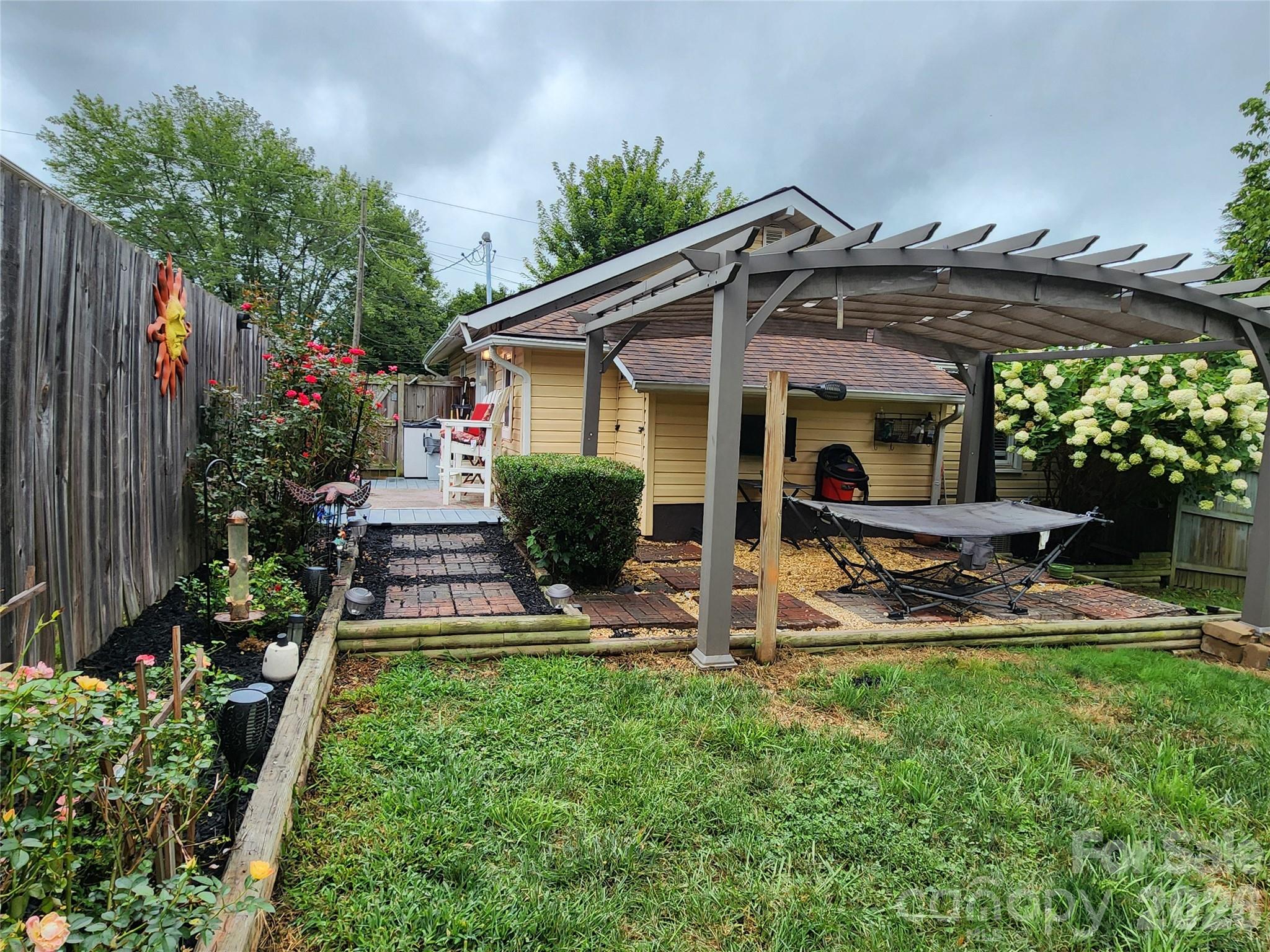 71 Fifth Avenue — Asheville