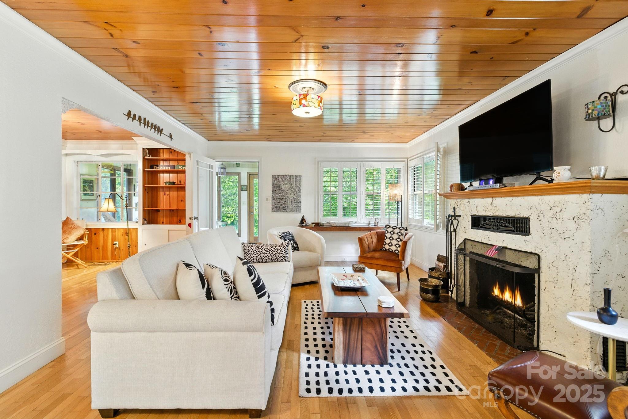 7741 Brevard Road — Etowah