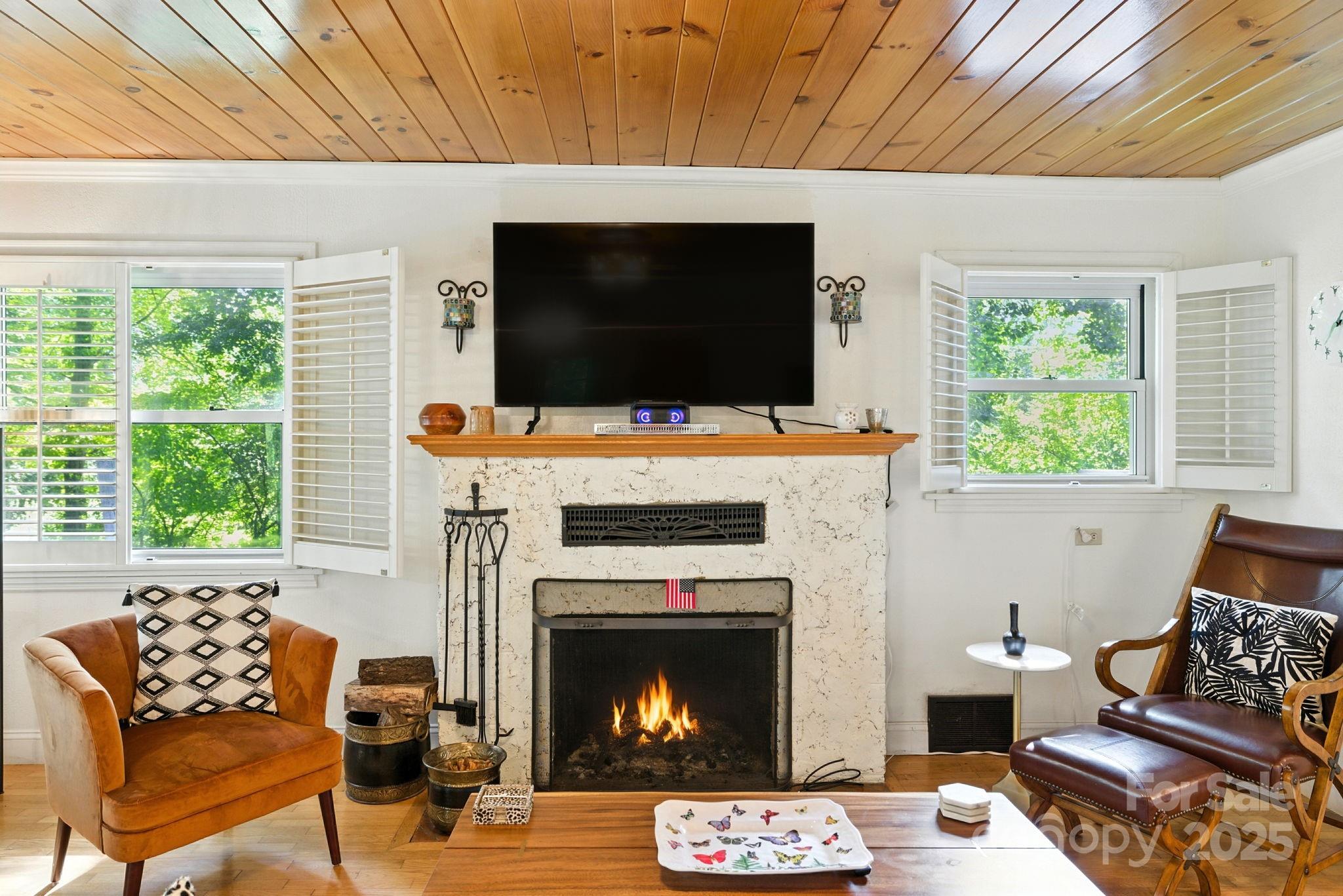 7741 Brevard Road — Etowah