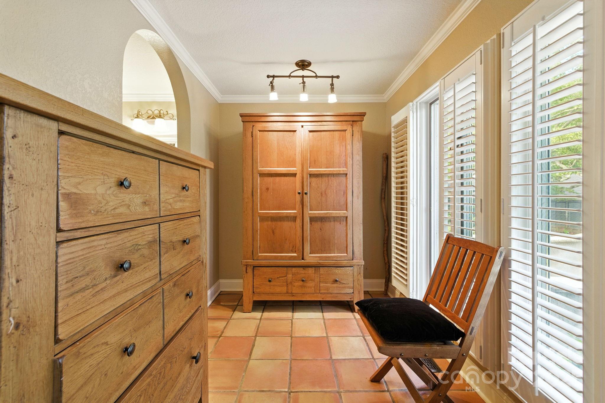 7741 Brevard Road — Etowah