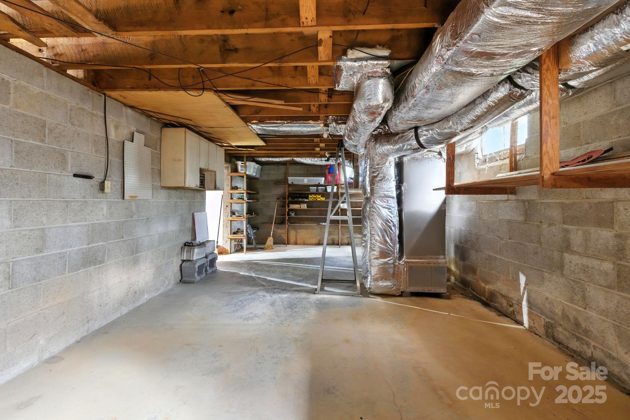 7741 Brevard Road — Etowah