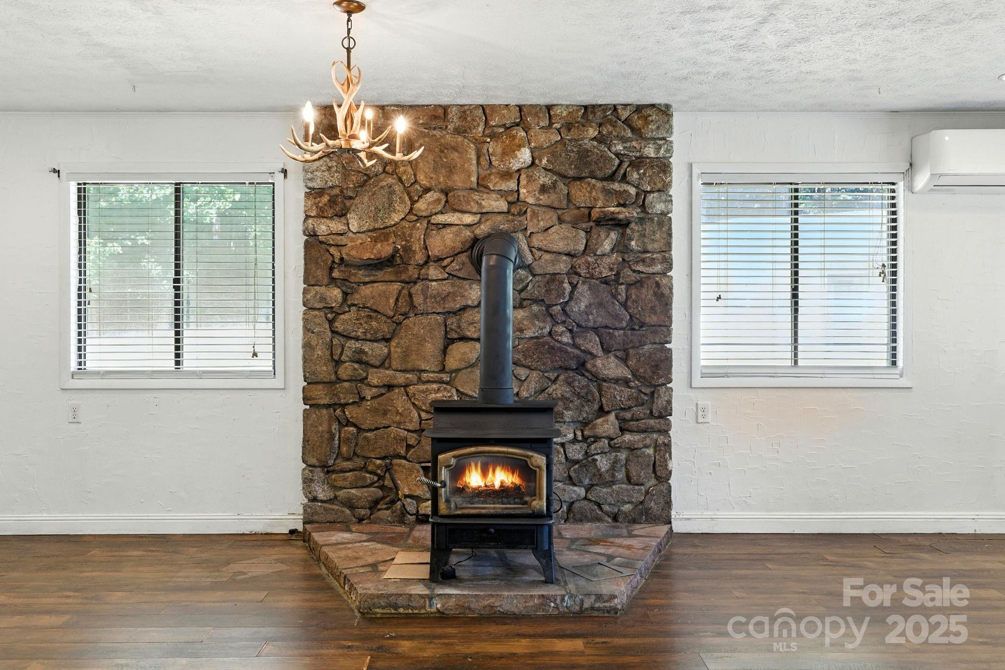 7741 Brevard Road — Etowah
