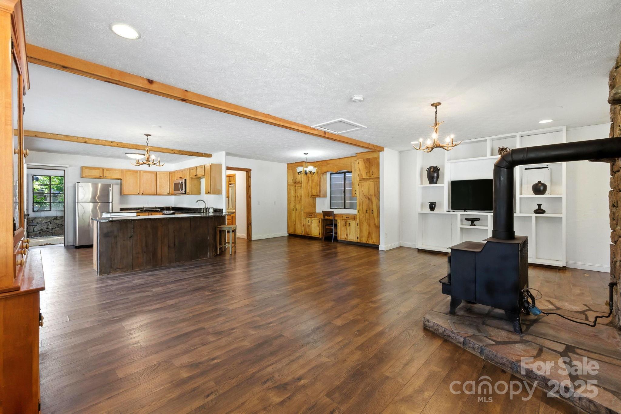 7741 Brevard Road — Etowah