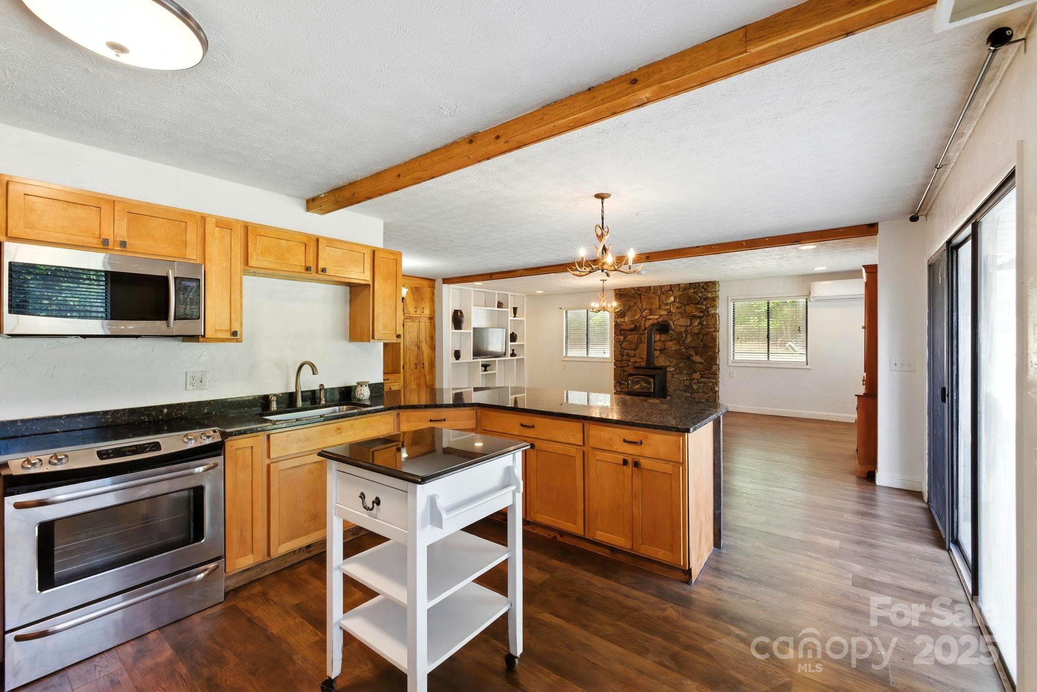 7741 Brevard Road — Etowah