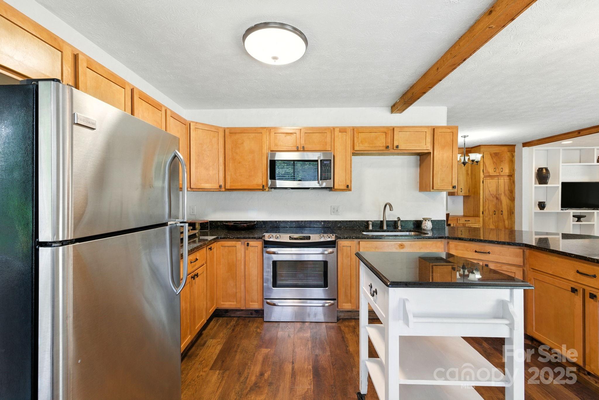 7741 Brevard Road — Etowah
