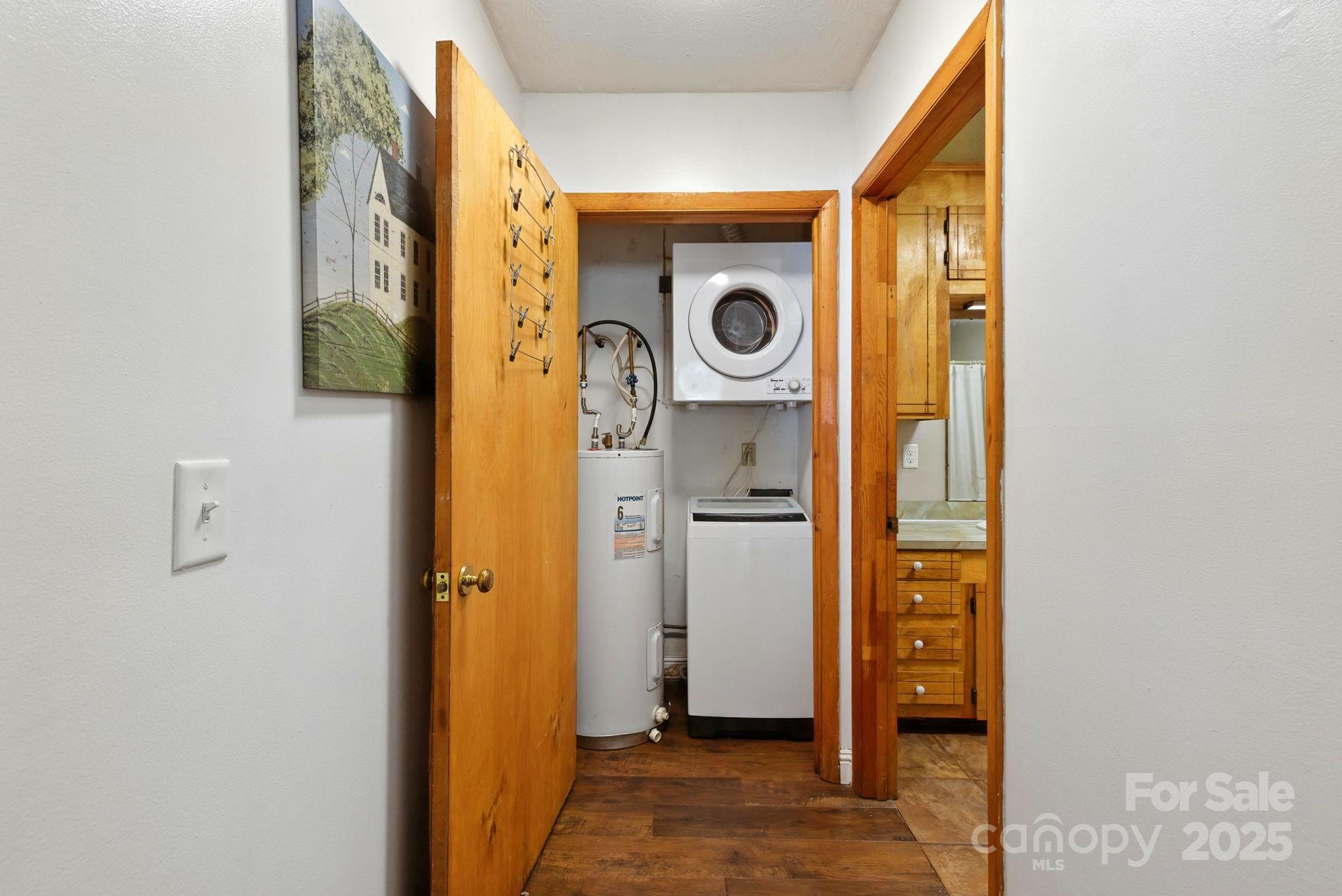 7741 Brevard Road — Etowah