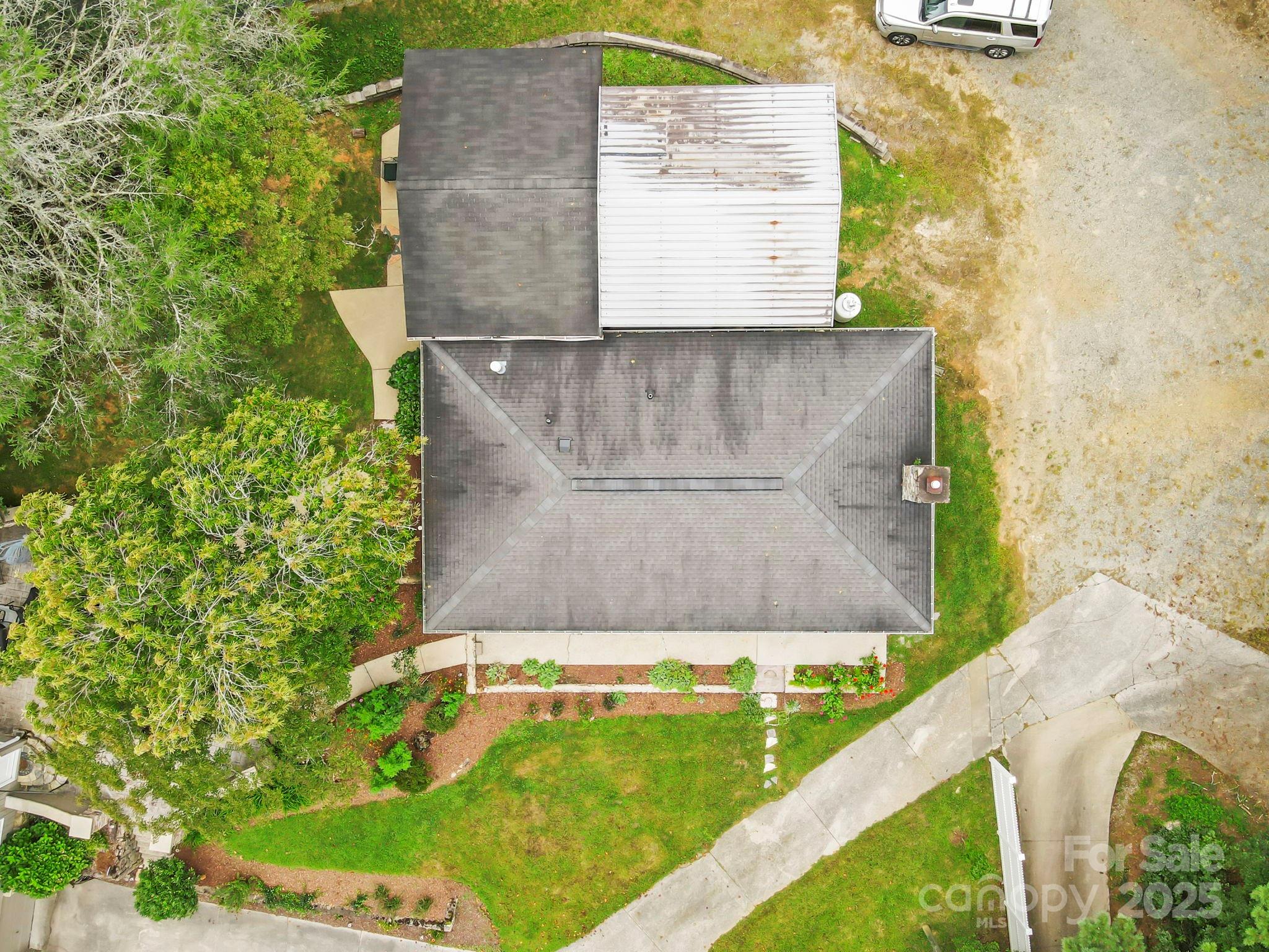 7741 Brevard Road — Etowah