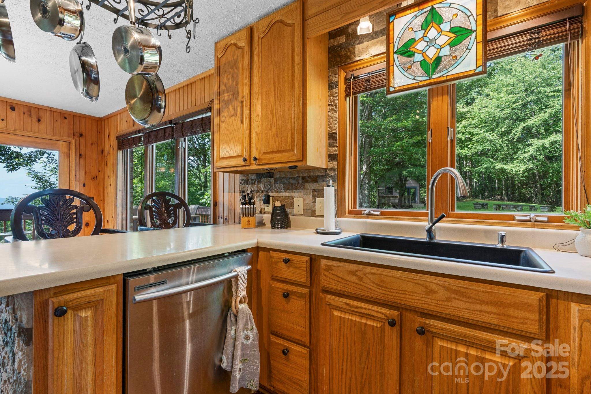 4415 Laurel Ridge Drive — Lenoir