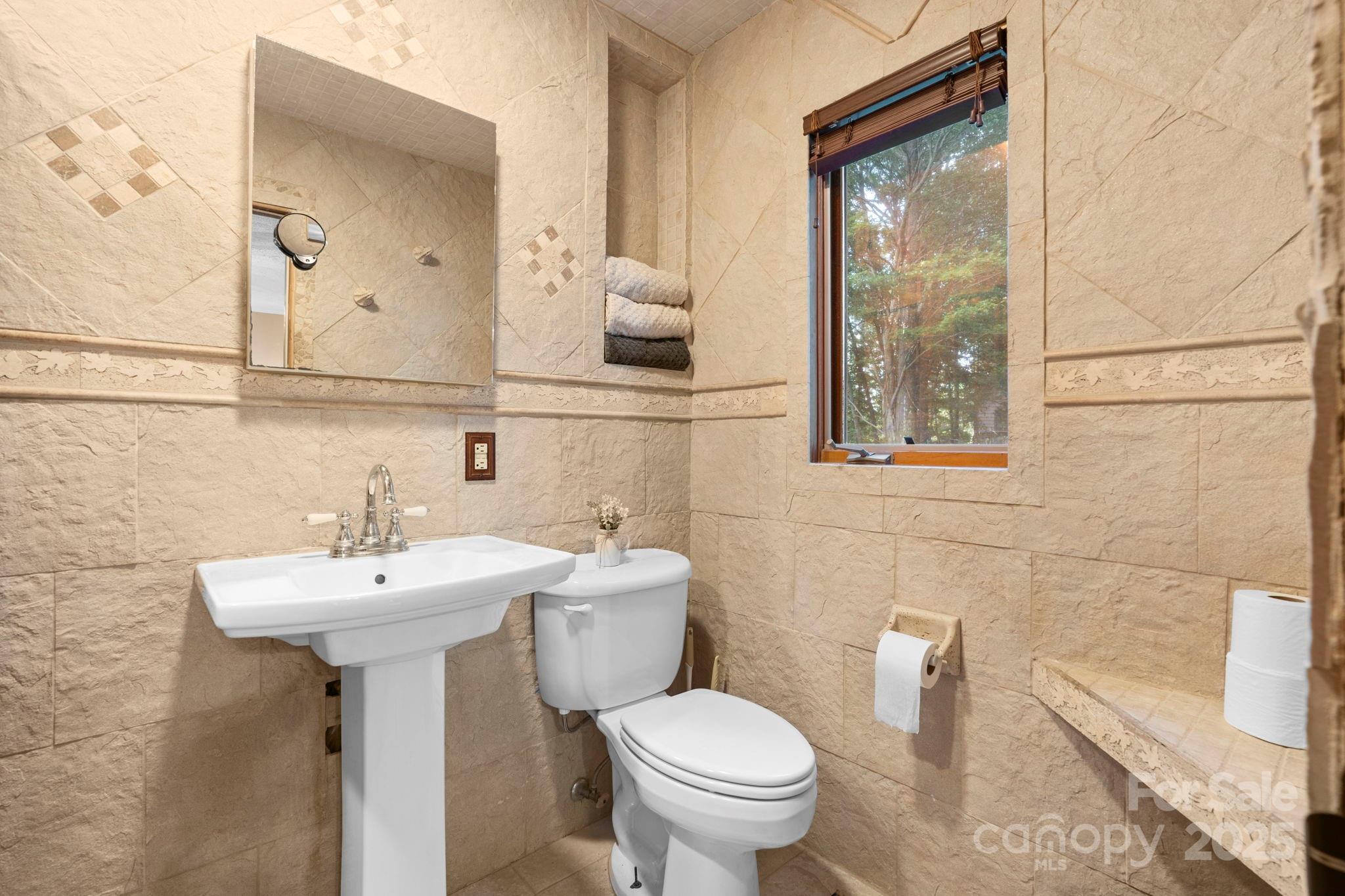 4415 Laurel Ridge Drive — Lenoir