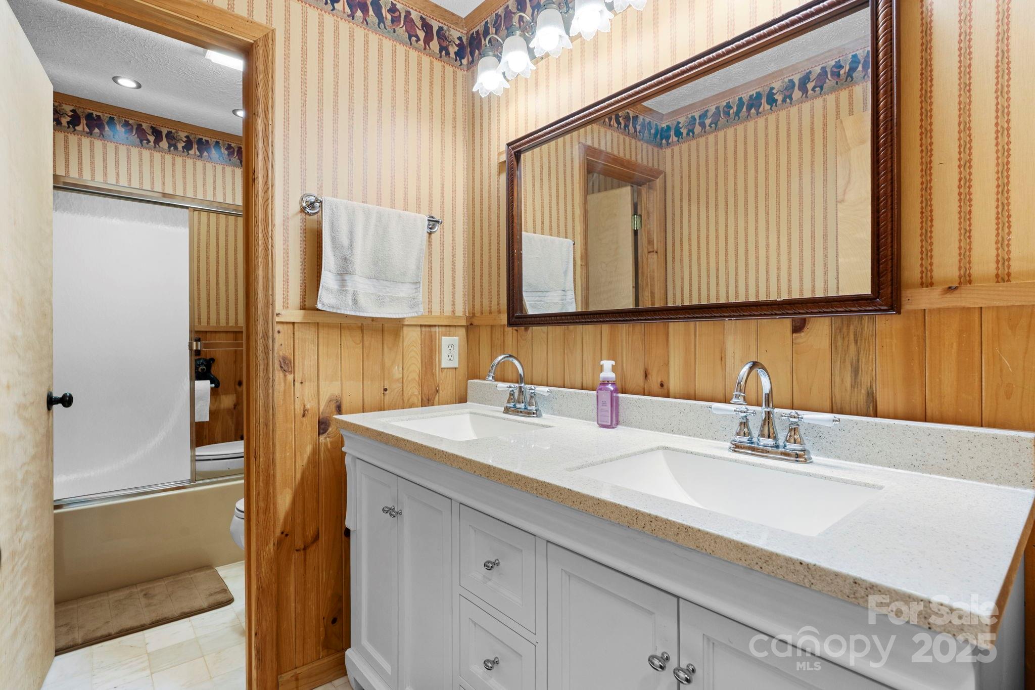 4415 Laurel Ridge Drive — Lenoir