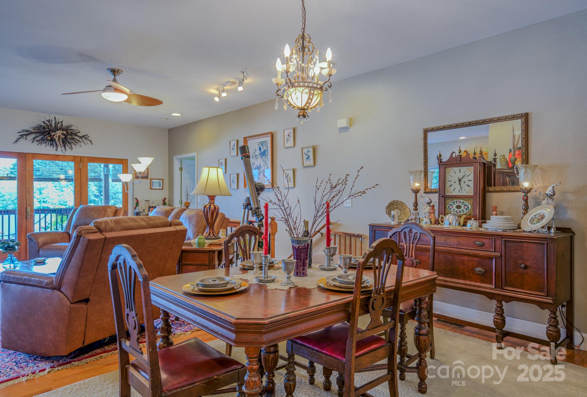 101 Lake Club Lane — Nebo